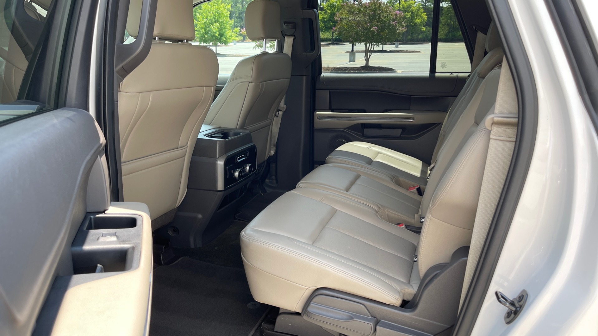 Used 2019 Ford EXPEDITION MAX XLT / 3.5L ECOBOOST / NAV / PANO-ROOF / 3-ROWS / REARVIEW for sale Sold at Formula Imports in Charlotte NC 28227 53
