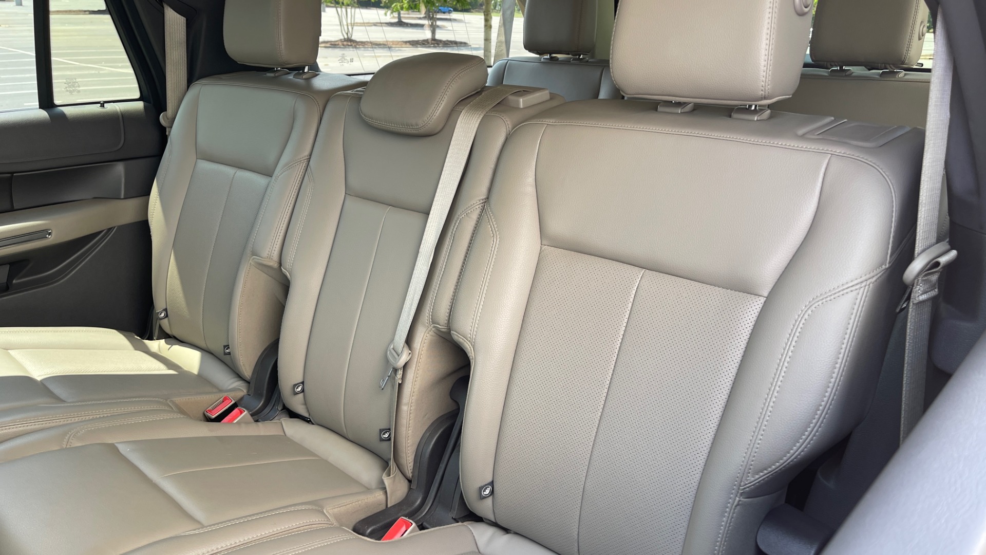 Used 2019 Ford EXPEDITION MAX XLT / 3.5L ECOBOOST / NAV / PANO-ROOF / 3-ROWS / REARVIEW for sale Sold at Formula Imports in Charlotte NC 28227 56