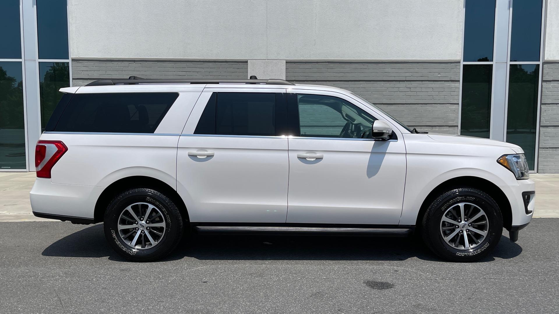 Used 2019 Ford EXPEDITION MAX XLT / 3.5L ECOBOOST / NAV / PANO-ROOF / 3-ROWS / REARVIEW for sale Sold at Formula Imports in Charlotte NC 28227 7