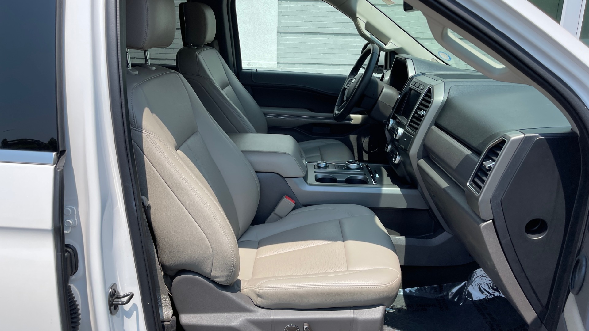 Used 2019 Ford EXPEDITION MAX XLT / 3.5L ECOBOOST / NAV / PANO-ROOF / 3-ROWS / REARVIEW for sale Sold at Formula Imports in Charlotte NC 28227 74