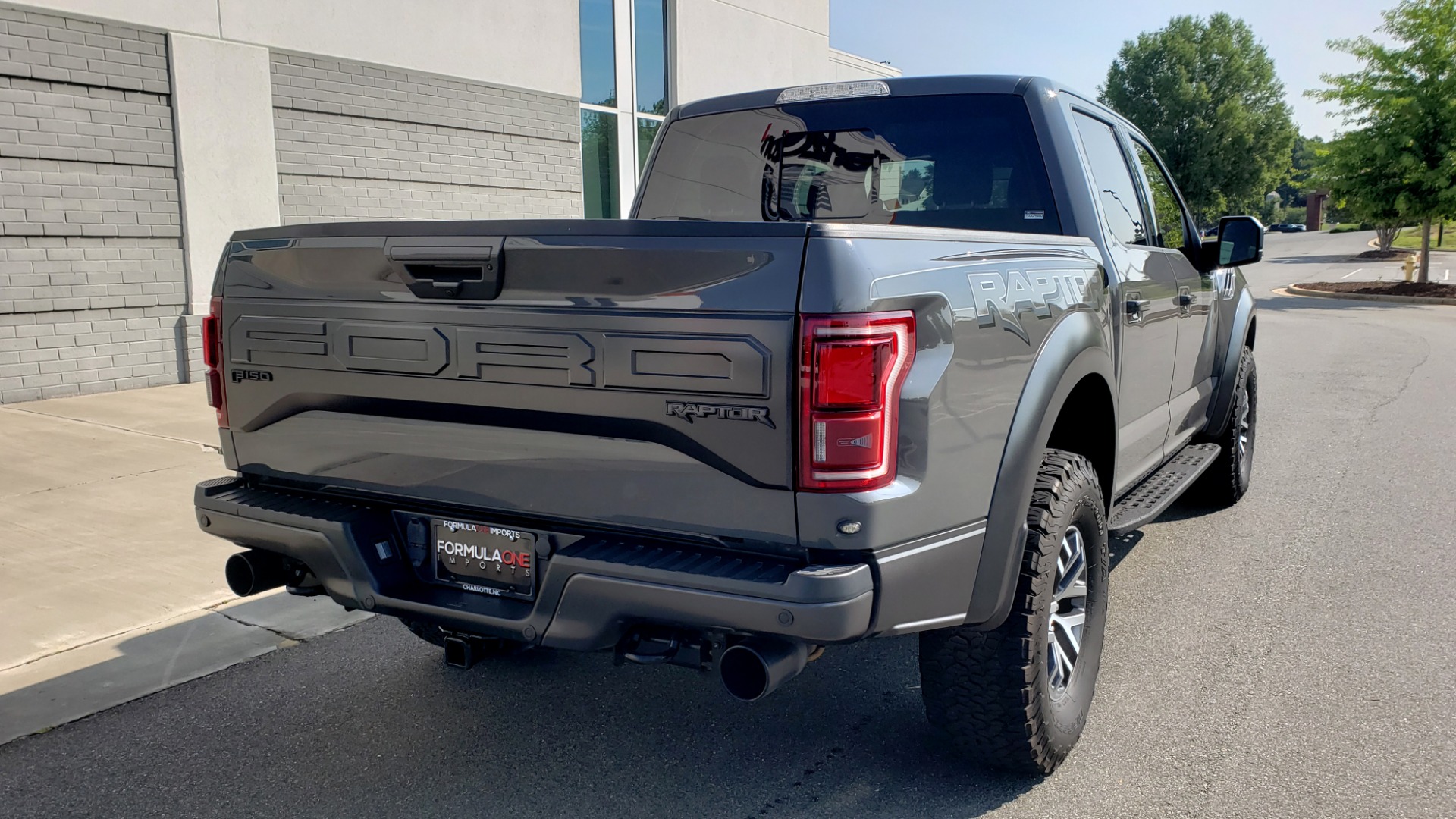 Used 2018 Ford F-150 RAPTOR 4X4 SUPERCREW / NAV / PANO-ROOF / REARVIEW for sale Sold at Formula Imports in Charlotte NC 28227 2