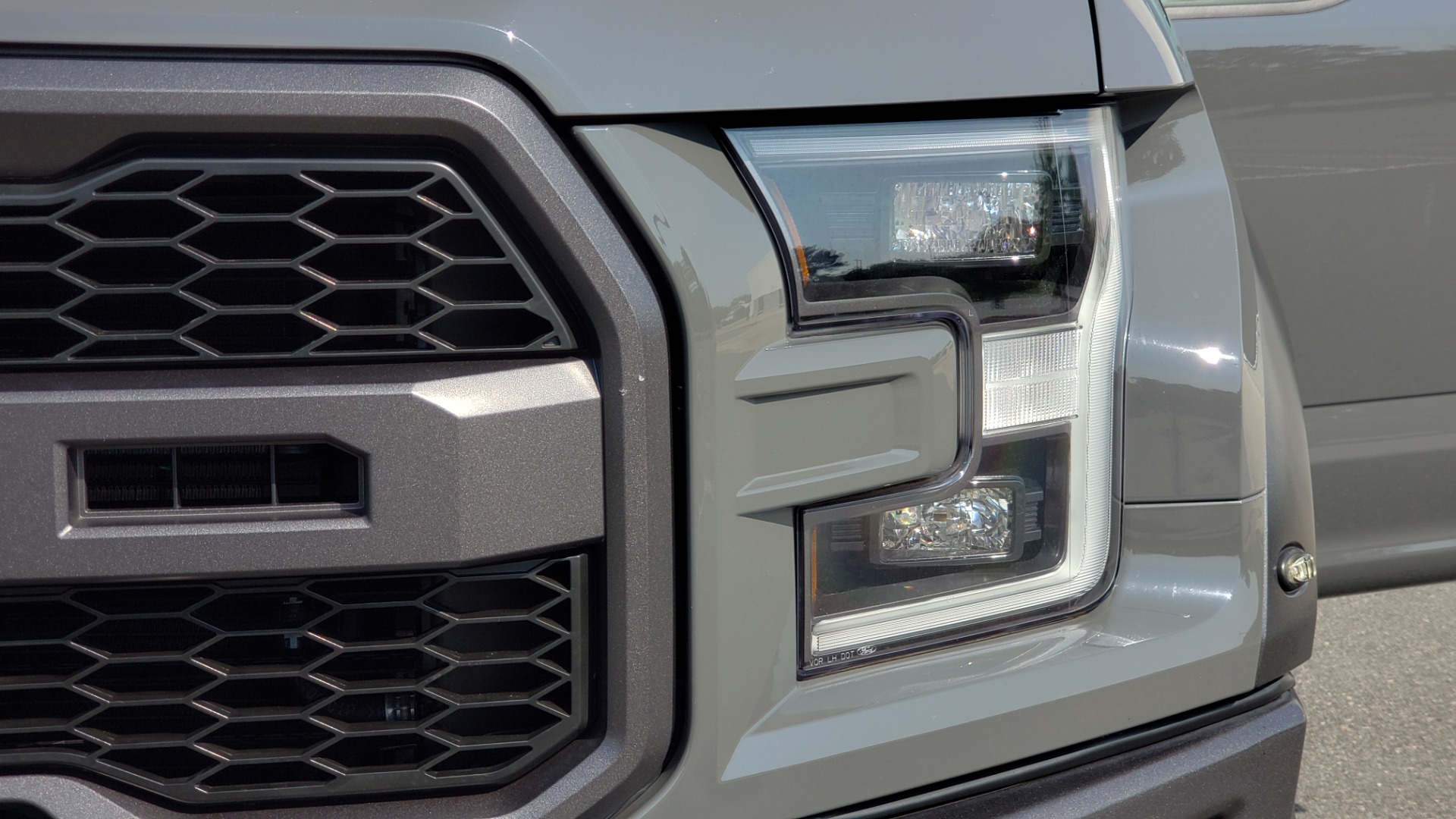 Used 2018 Ford F-150 RAPTOR 4X4 SUPERCREW / NAV / PANO-ROOF / REARVIEW for sale Sold at Formula Imports in Charlotte NC 28227 25