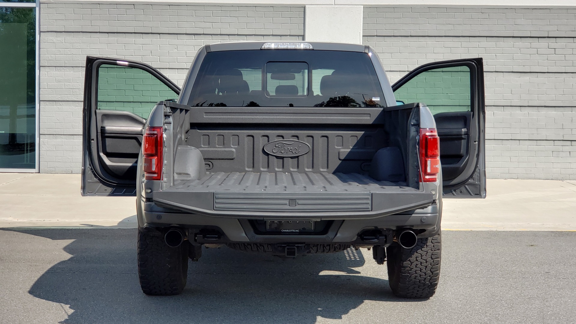 Used 2018 Ford F-150 RAPTOR 4X4 SUPERCREW / NAV / PANO-ROOF / REARVIEW for sale Sold at Formula Imports in Charlotte NC 28227 29