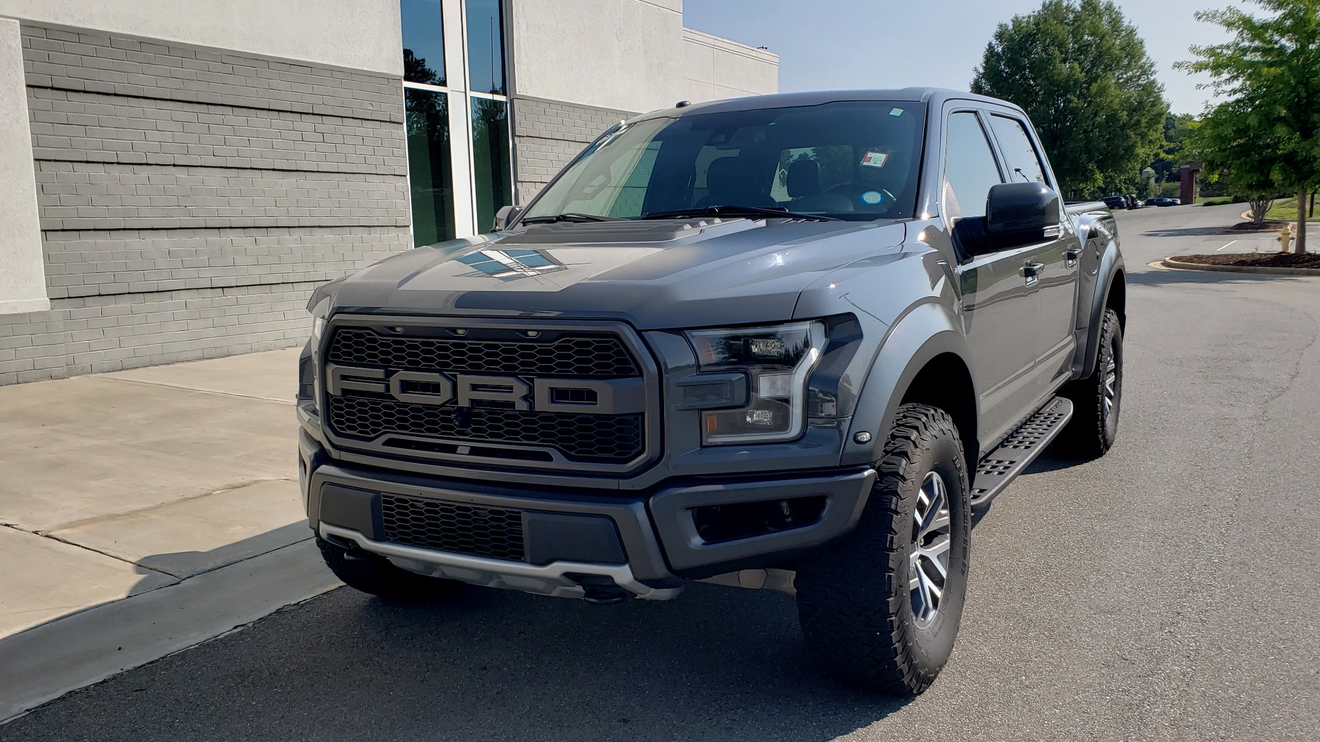 Used 2018 Ford F-150 RAPTOR 4X4 SUPERCREW / NAV / PANO-ROOF / REARVIEW for sale Sold at Formula Imports in Charlotte NC 28227 4