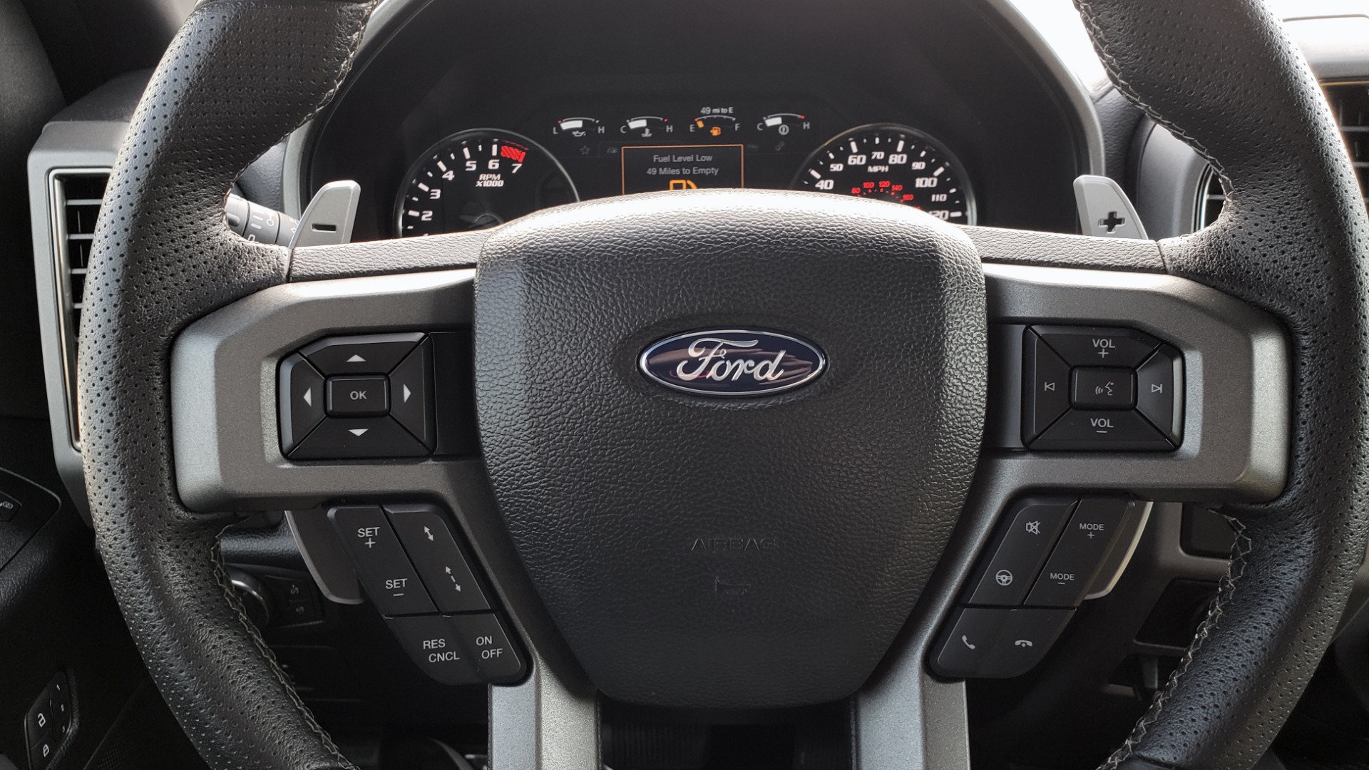 Used 2018 Ford F-150 RAPTOR 4X4 SUPERCREW / NAV / PANO-ROOF / REARVIEW for sale Sold at Formula Imports in Charlotte NC 28227 44