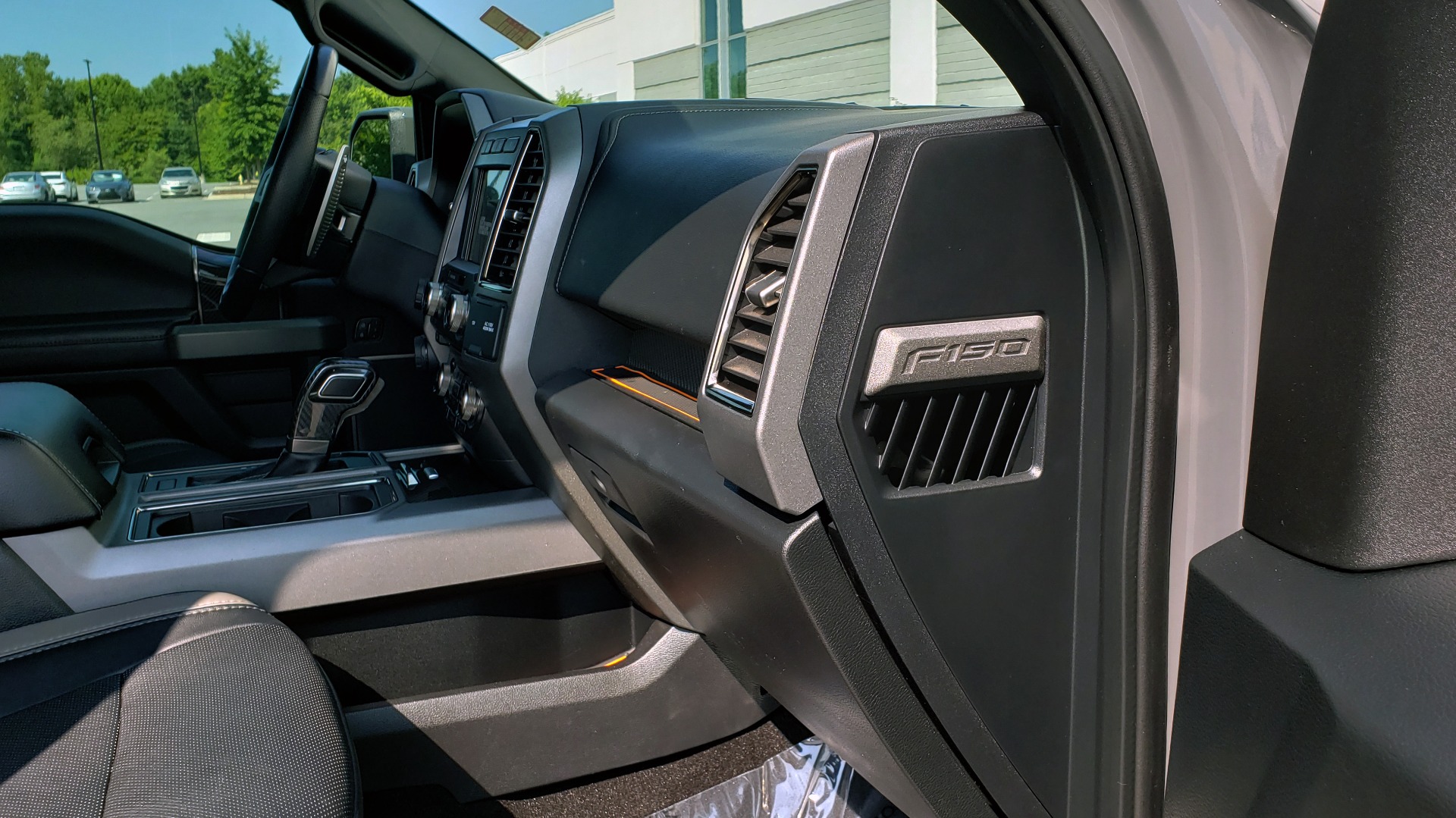 Used 2018 Ford F-150 RAPTOR 4X4 SUPERCREW / NAV / PANO-ROOF / REARVIEW for sale Sold at Formula Imports in Charlotte NC 28227 74