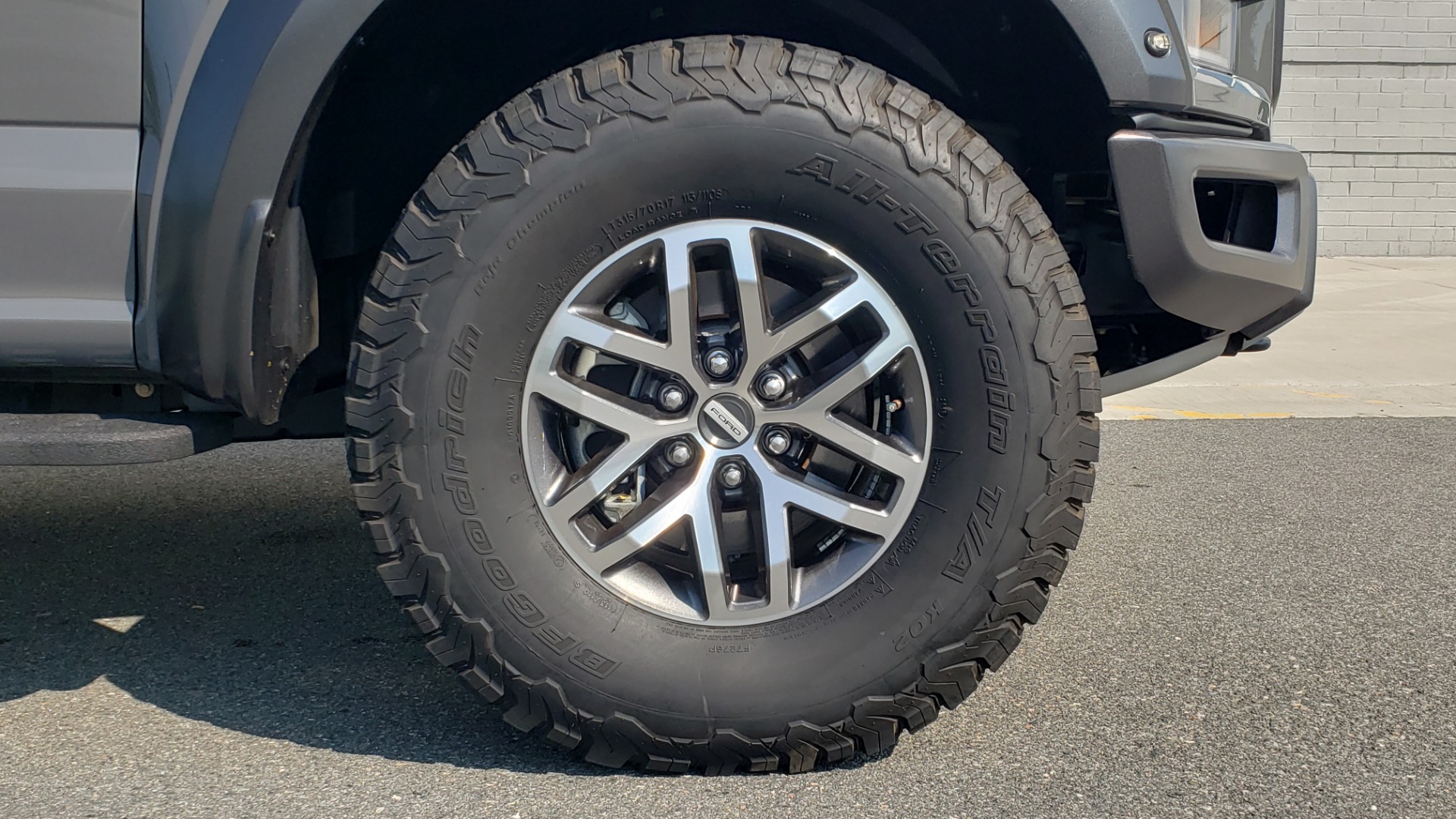 Used 2018 Ford F-150 RAPTOR 4X4 SUPERCREW / NAV / PANO-ROOF / REARVIEW for sale Sold at Formula Imports in Charlotte NC 28227 91