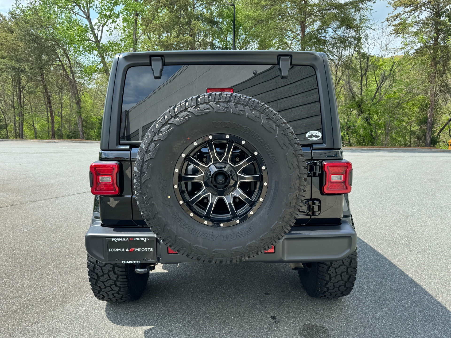 Used 2018 Jeep WRANGLER UNLIMITED SAHARA 4X4 / MANUAL / NAV / ALPINE / FREEDOM TOP / REARVIEW for sale Sold at Formula Imports in Charlotte NC 28227 10