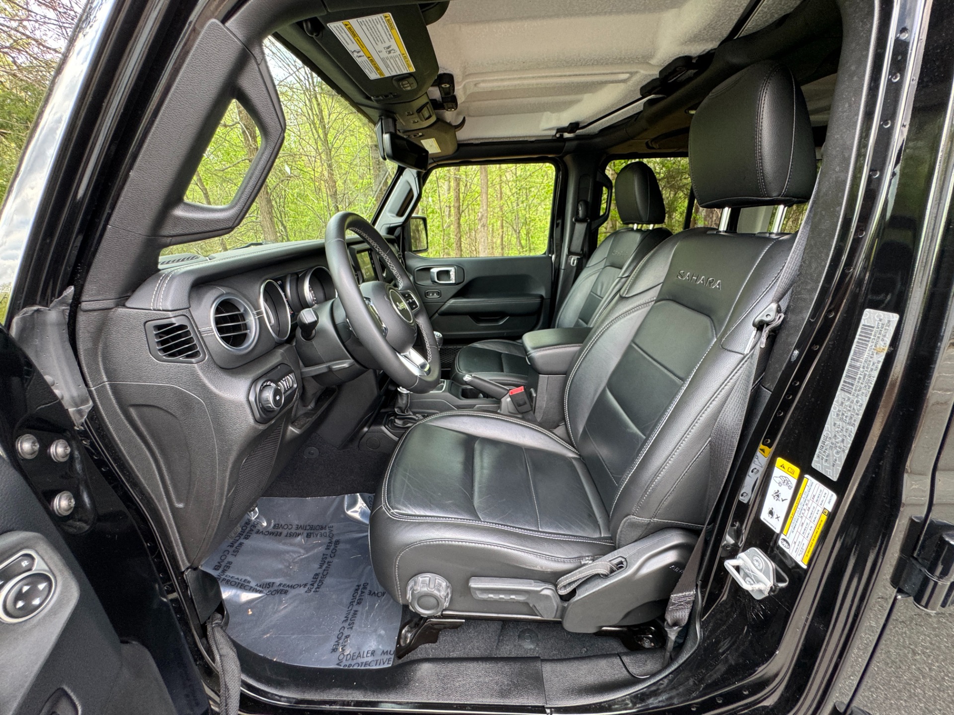Used 2018 Jeep WRANGLER UNLIMITED SAHARA 4X4 / MANUAL / NAV / ALPINE / FREEDOM TOP / REARVIEW for sale Sold at Formula Imports in Charlotte NC 28227 20