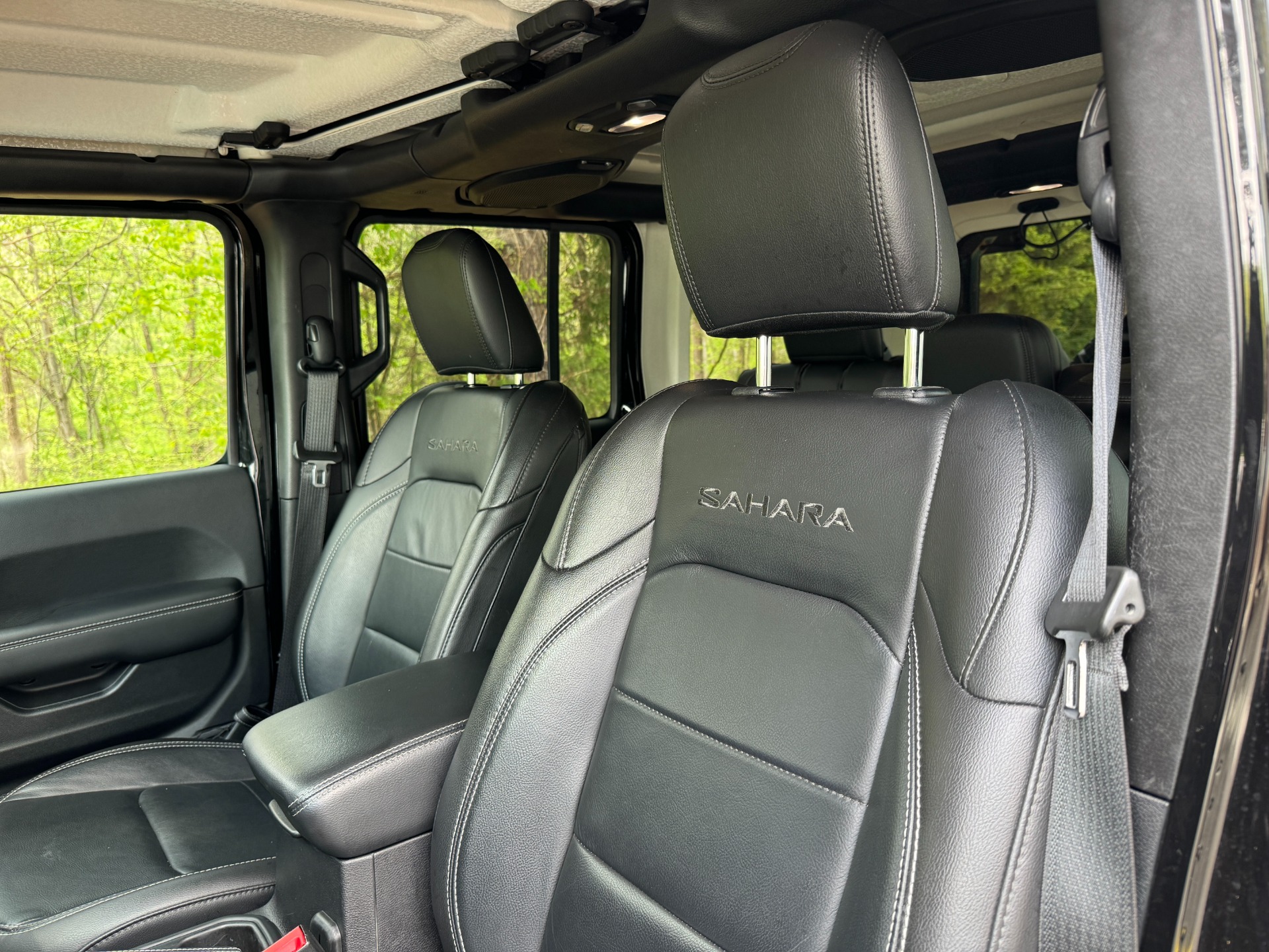 Used 2018 Jeep WRANGLER UNLIMITED SAHARA 4X4 / MANUAL / NAV / ALPINE / FREEDOM TOP / REARVIEW for sale Sold at Formula Imports in Charlotte NC 28227 22