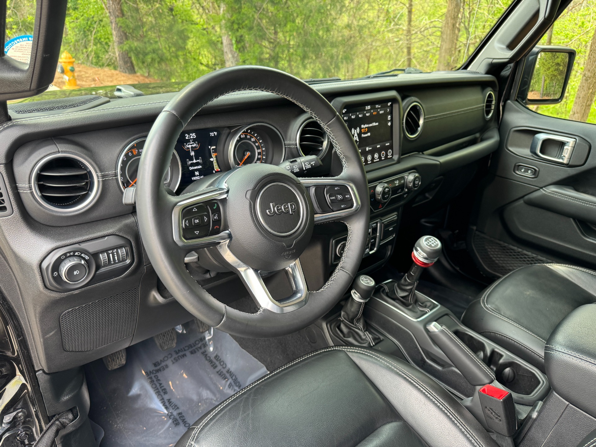 Used 2018 Jeep WRANGLER UNLIMITED SAHARA 4X4 / MANUAL / NAV / ALPINE / FREEDOM TOP / REARVIEW for sale Sold at Formula Imports in Charlotte NC 28227 24