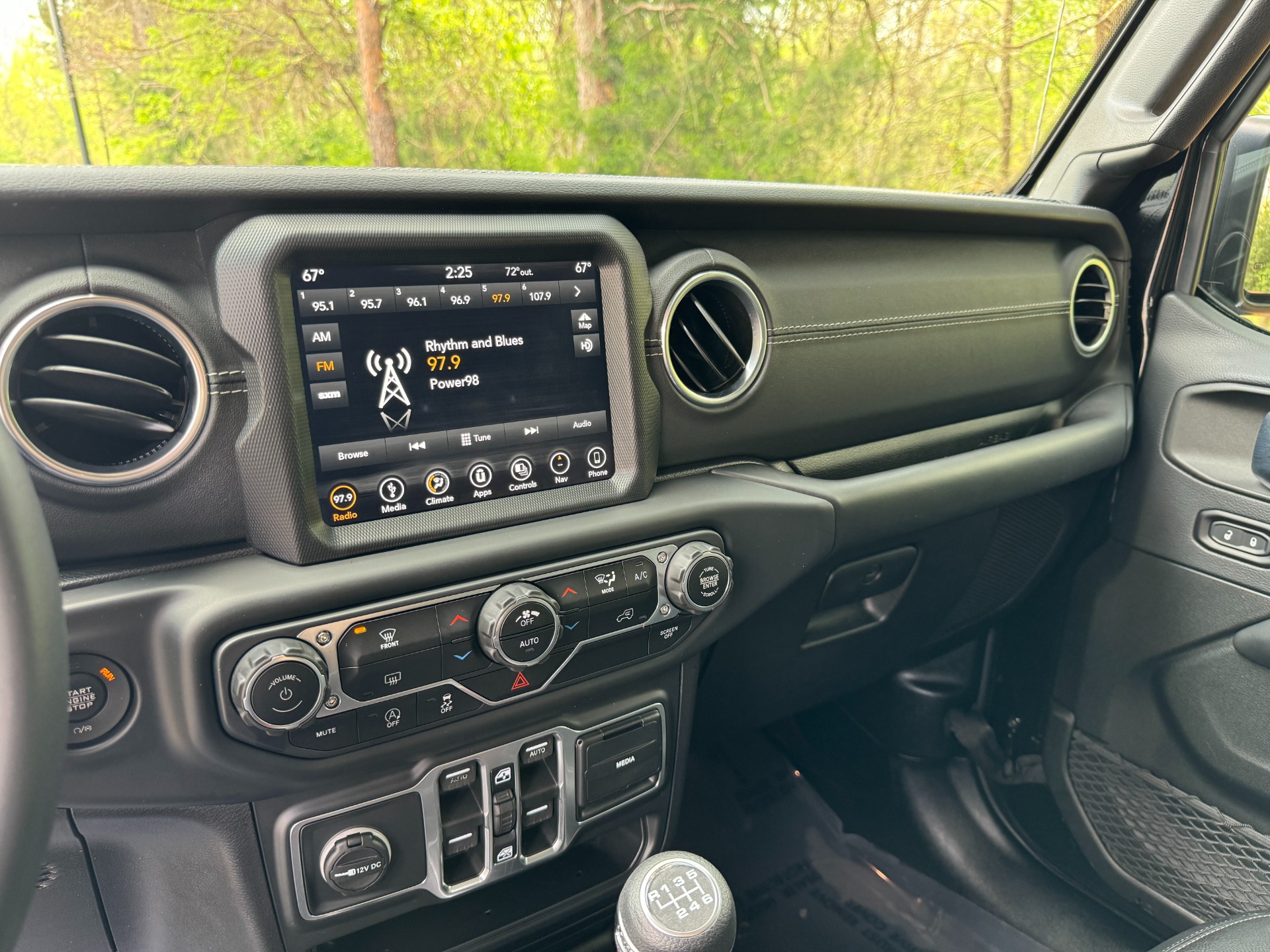 Used 2018 Jeep WRANGLER UNLIMITED SAHARA 4X4 / MANUAL / NAV / ALPINE / FREEDOM TOP / REARVIEW for sale Sold at Formula Imports in Charlotte NC 28227 28