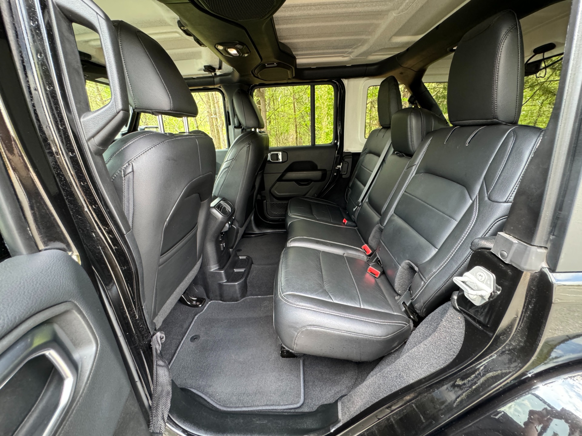 Used 2018 Jeep WRANGLER UNLIMITED SAHARA 4X4 / MANUAL / NAV / ALPINE / FREEDOM TOP / REARVIEW for sale Sold at Formula Imports in Charlotte NC 28227 32