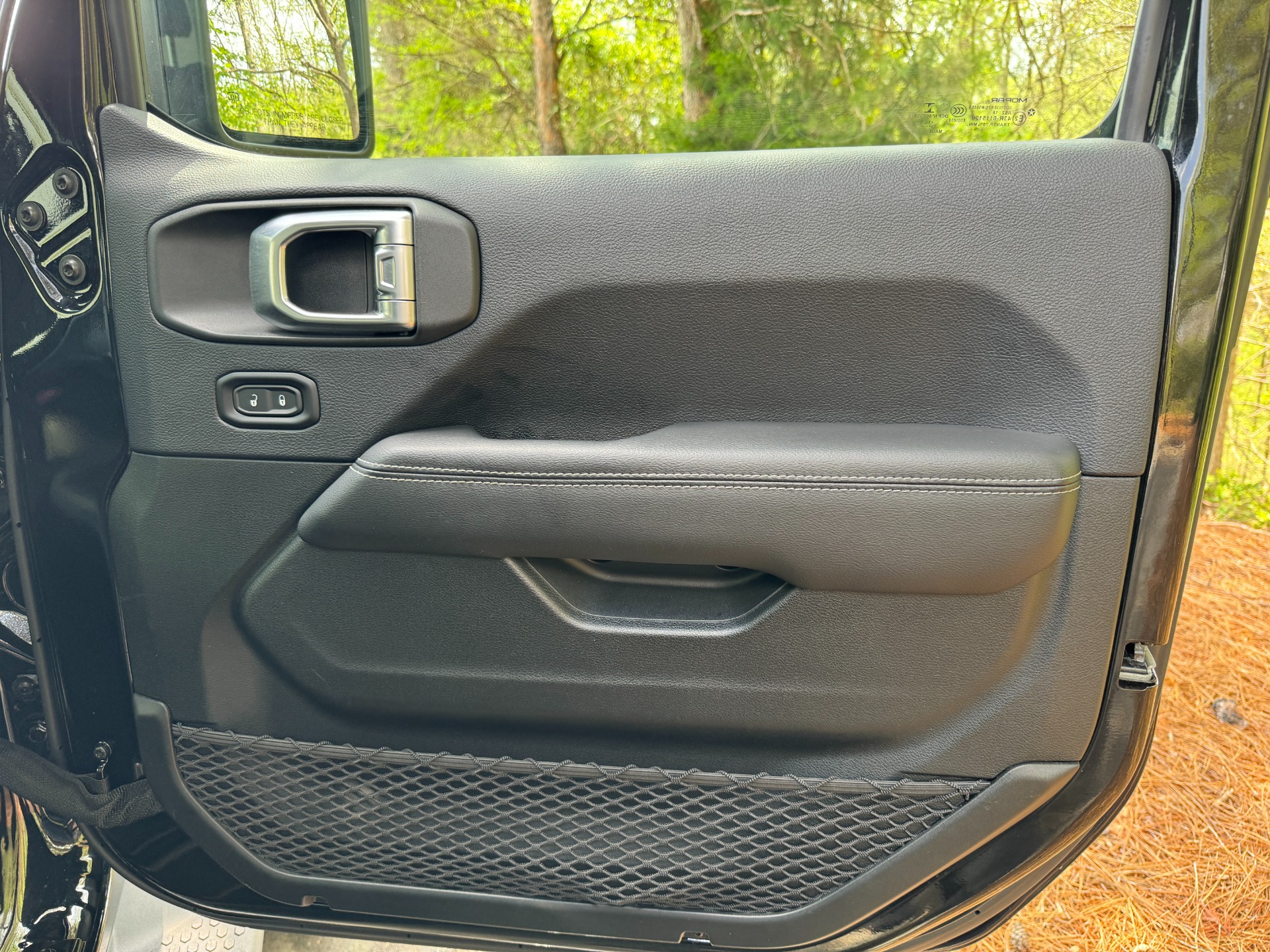 Used 2018 Jeep WRANGLER UNLIMITED SAHARA 4X4 / MANUAL / NAV / ALPINE / FREEDOM TOP / REARVIEW for sale Sold at Formula Imports in Charlotte NC 28227 37