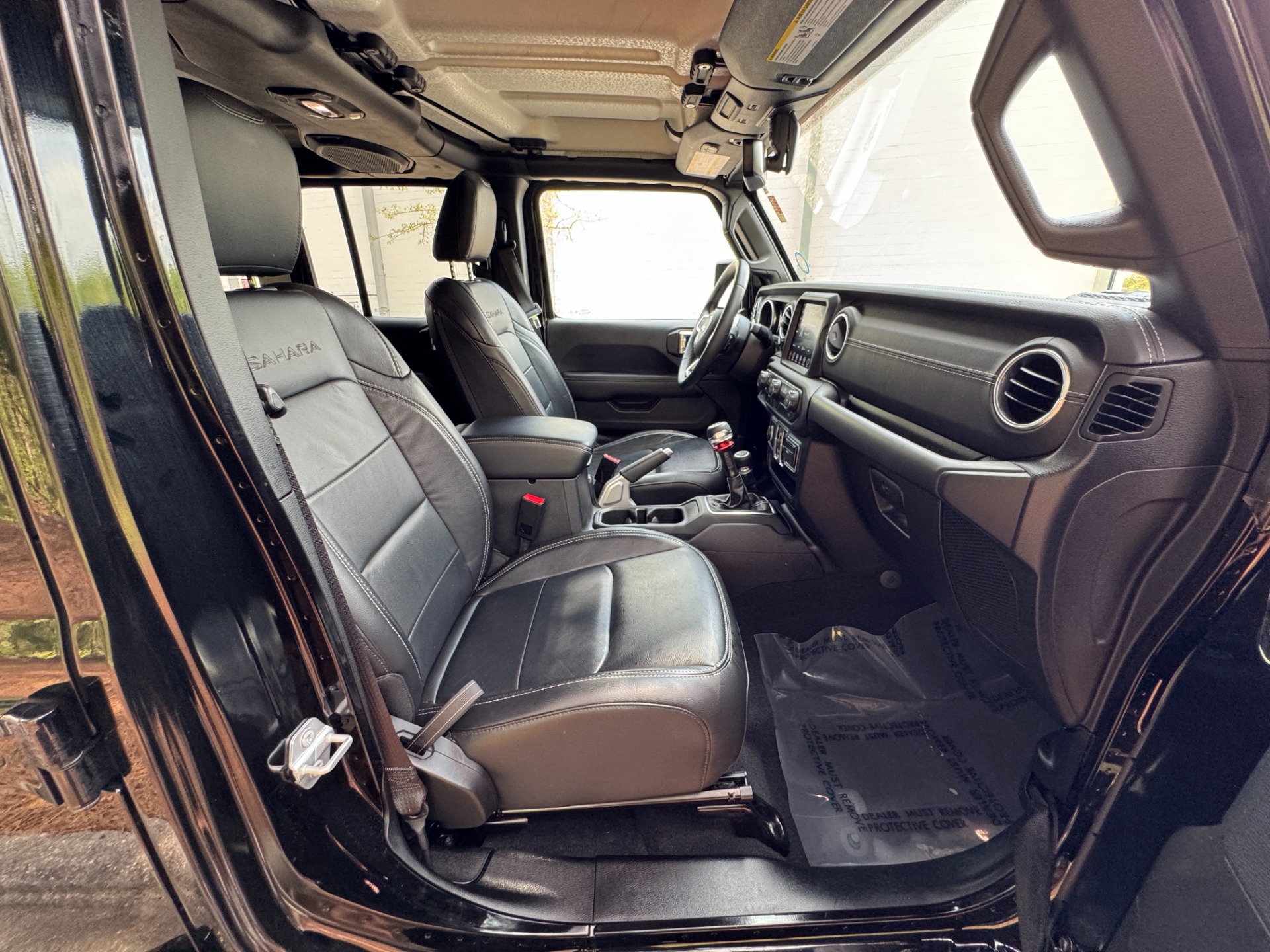 Used 2018 Jeep WRANGLER UNLIMITED SAHARA 4X4 / MANUAL / NAV / ALPINE / FREEDOM TOP / REARVIEW for sale Sold at Formula Imports in Charlotte NC 28227 38
