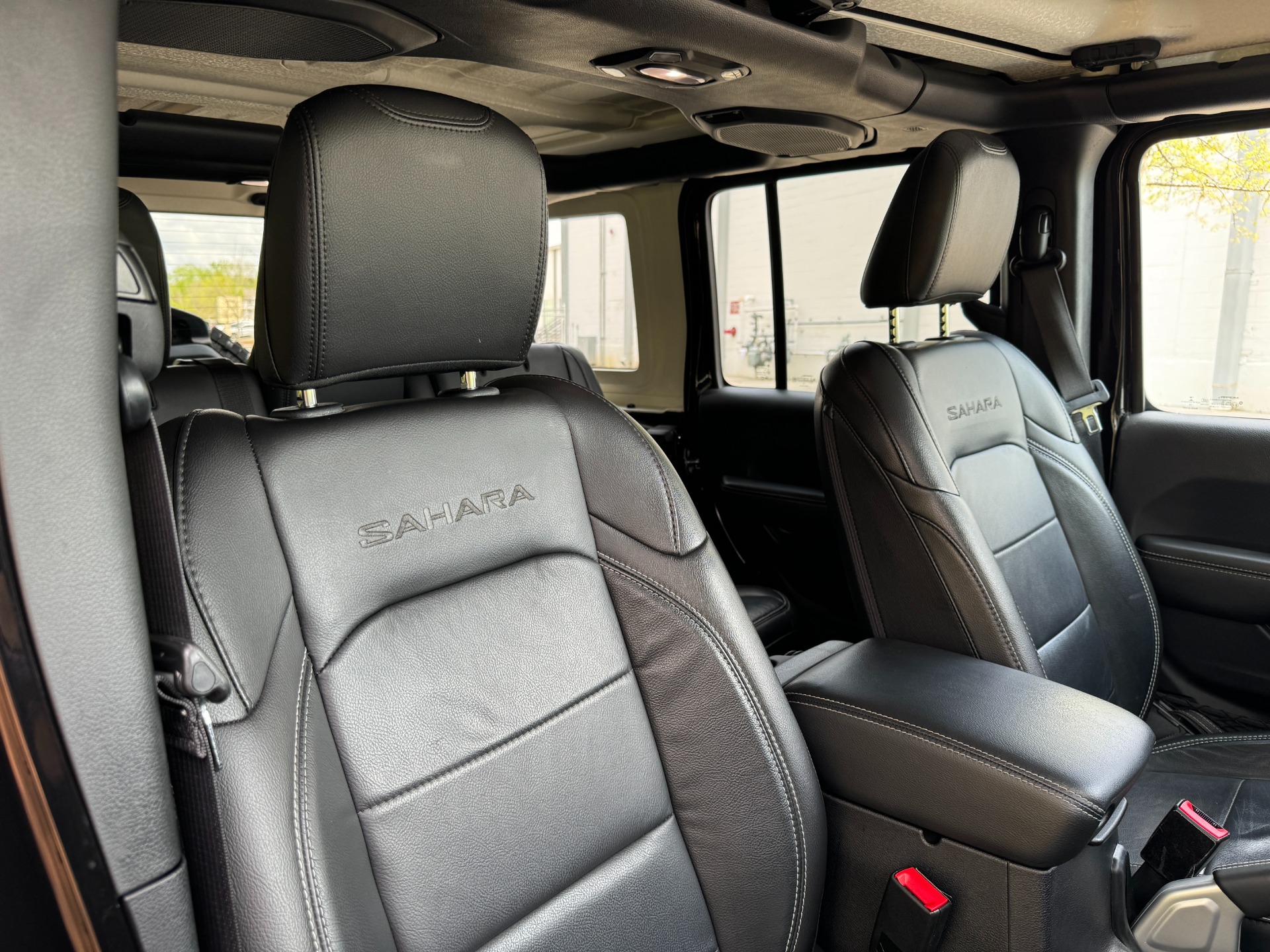 Used 2018 Jeep WRANGLER UNLIMITED SAHARA 4X4 / MANUAL / NAV / ALPINE / FREEDOM TOP / REARVIEW for sale Sold at Formula Imports in Charlotte NC 28227 40