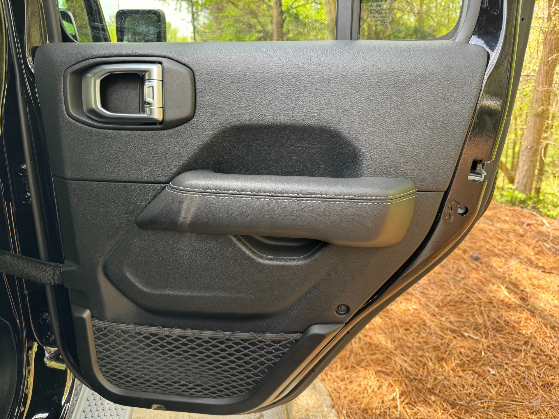 Used 2018 Jeep WRANGLER UNLIMITED SAHARA 4X4 / MANUAL / NAV / ALPINE / FREEDOM TOP / REARVIEW for sale Sold at Formula Imports in Charlotte NC 28227 43