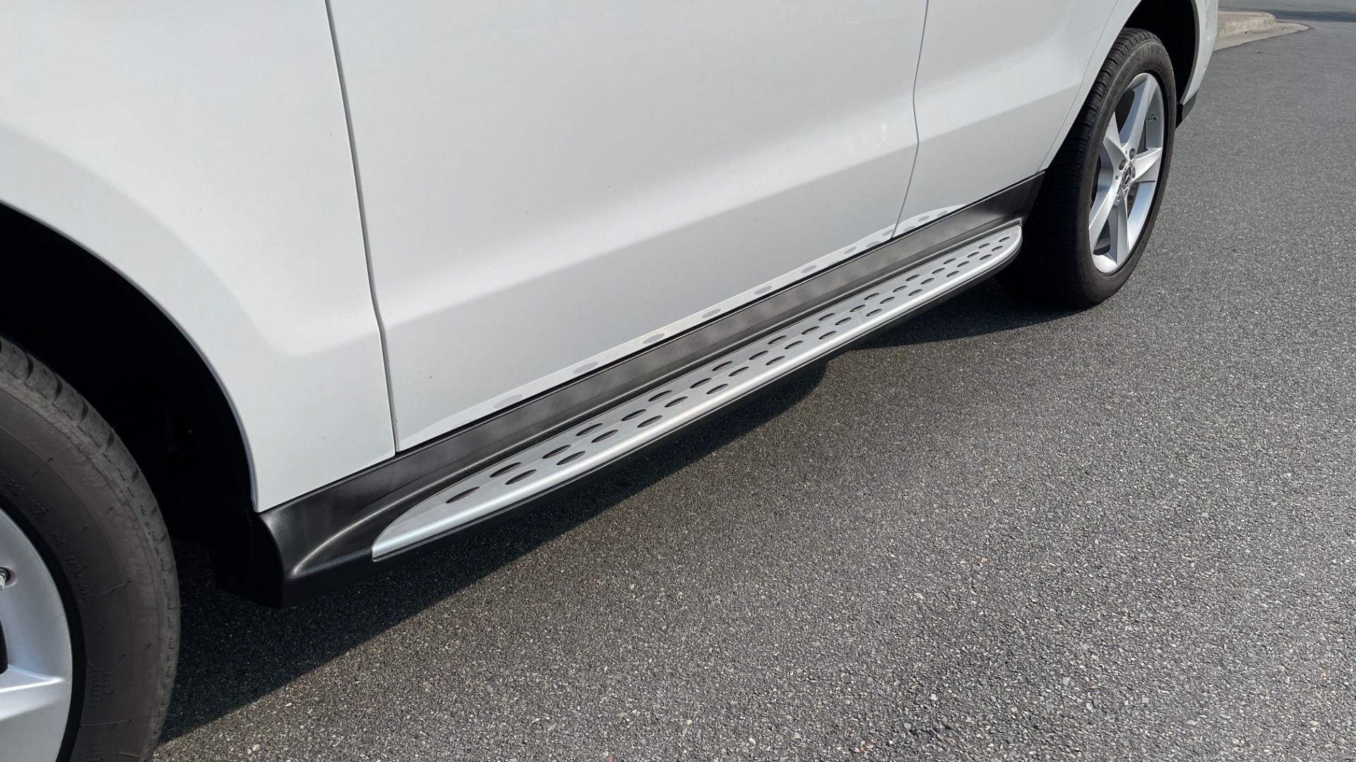 Used 2018 Mercedes-Benz GLE 350 4MATIC PREMIUM / NAV / SUNROOF / HTD STS / TRAILER HITCH / REARVIEW for sale Sold at Formula Imports in Charlotte NC 28227 10