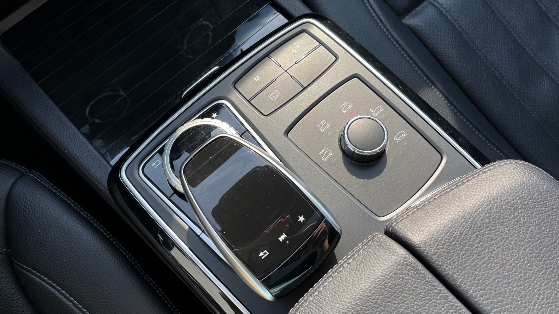 Used 2018 Mercedes-Benz GLE 350 4MATIC PREMIUM / NAV / SUNROOF / HTD STS / TRAILER HITCH / REARVIEW for sale Sold at Formula Imports in Charlotte NC 28227 43