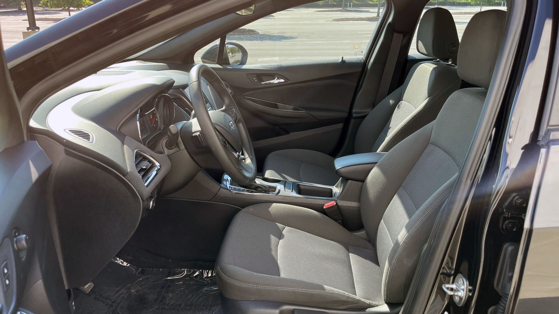 Used 2019 Chevrolet CRUZE LT / 1.4L TURBO / 6-SPD AUTO / AIR CONDITIONING / REARVIEW for sale Sold at Formula Imports in Charlotte NC 28227 34