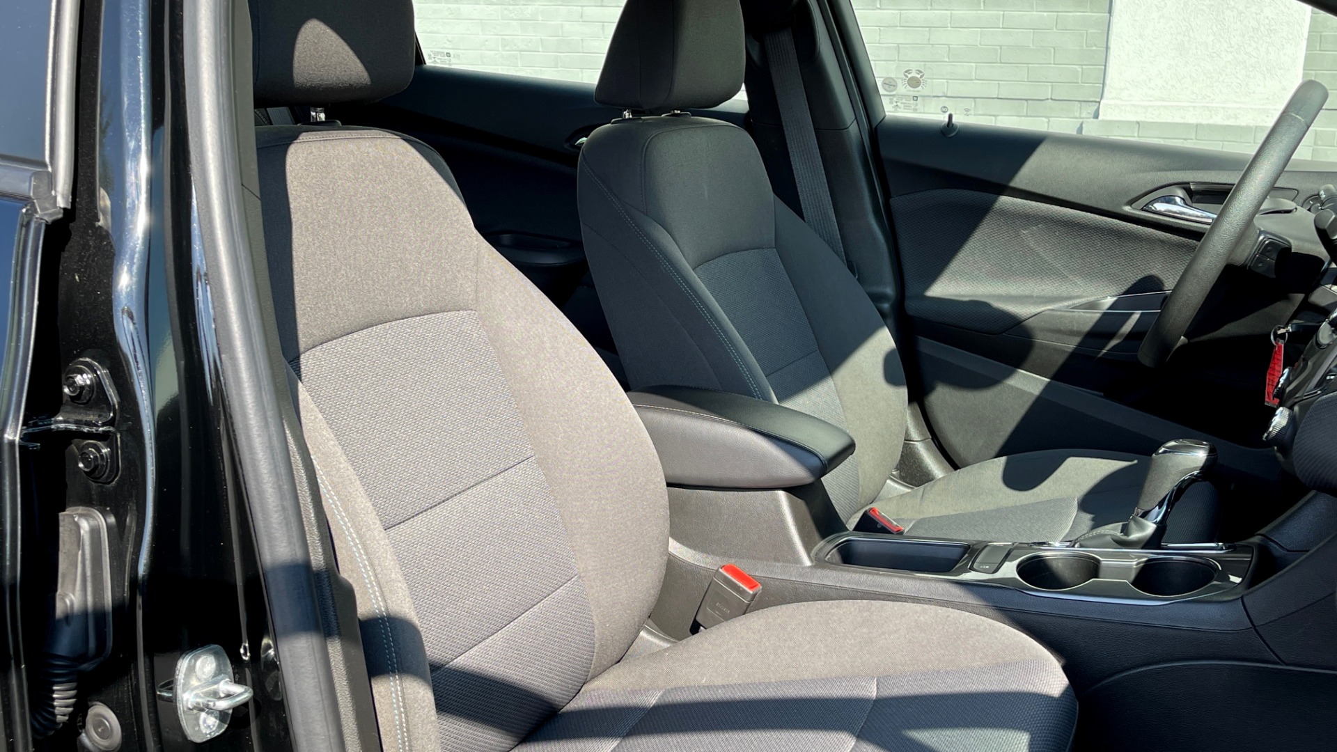Used 2019 Chevrolet CRUZE LT / 1.4L TURBO / 6-SPD AUTO / AIR CONDITIONING / REARVIEW for sale Sold at Formula Imports in Charlotte NC 28227 48