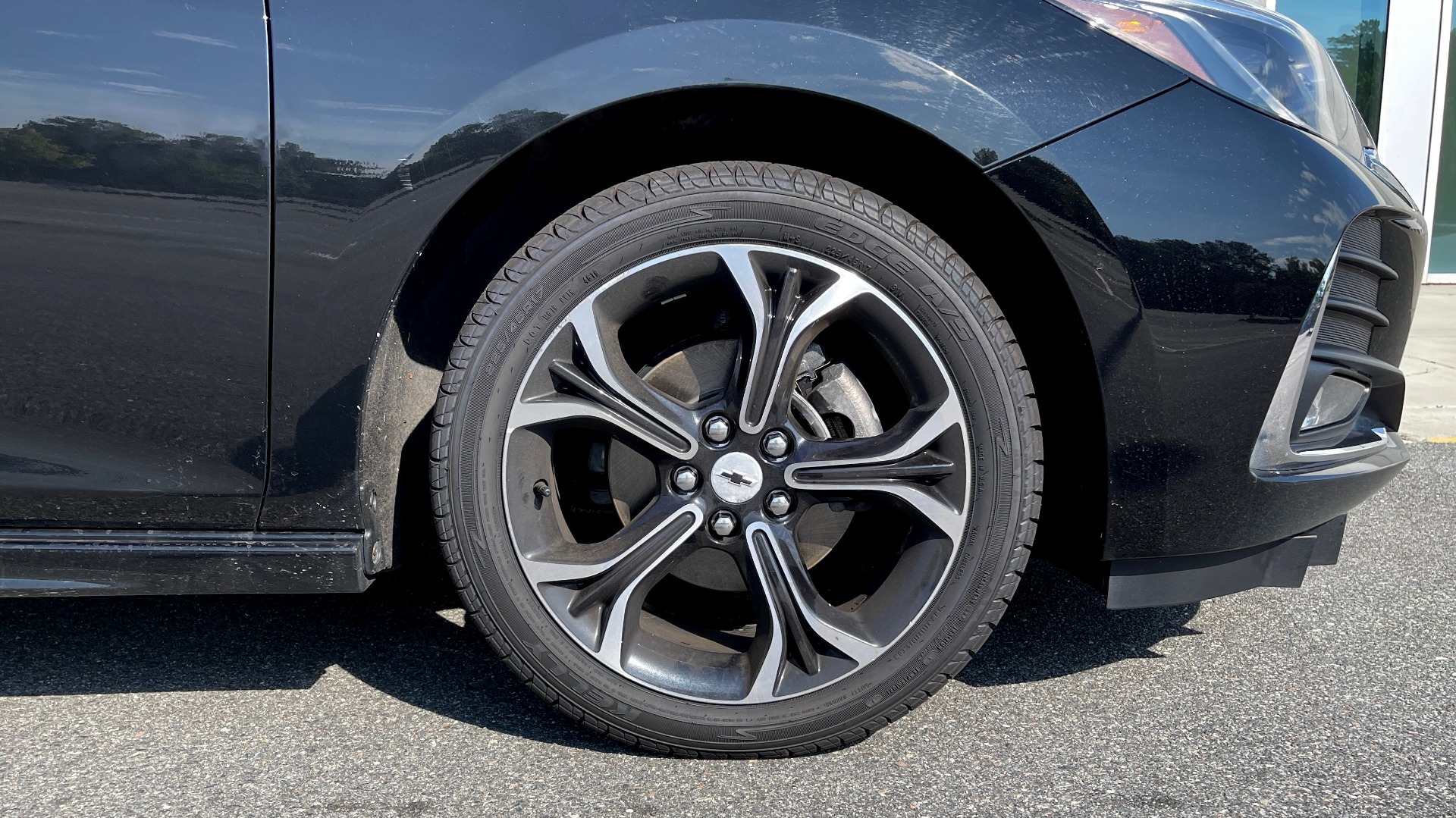 Used 2019 Chevrolet CRUZE LT / 1.4L TURBO / 6-SPD AUTO / AIR CONDITIONING / REARVIEW for sale Sold at Formula Imports in Charlotte NC 28227 52