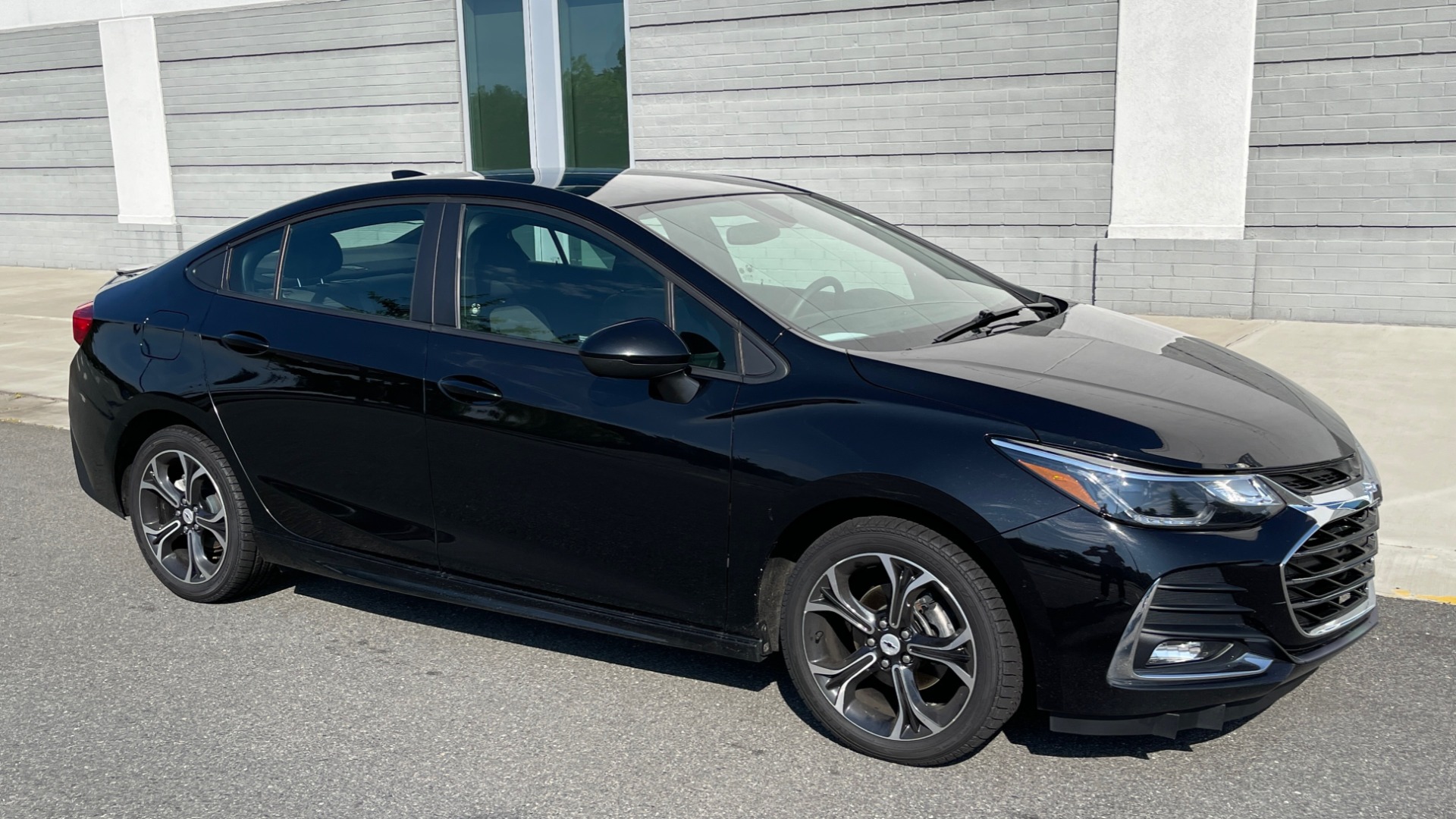 Used 2019 Chevrolet CRUZE LT / 1.4L TURBO / 6-SPD AUTO / AIR CONDITIONING / REARVIEW for sale Sold at Formula Imports in Charlotte NC 28227 6