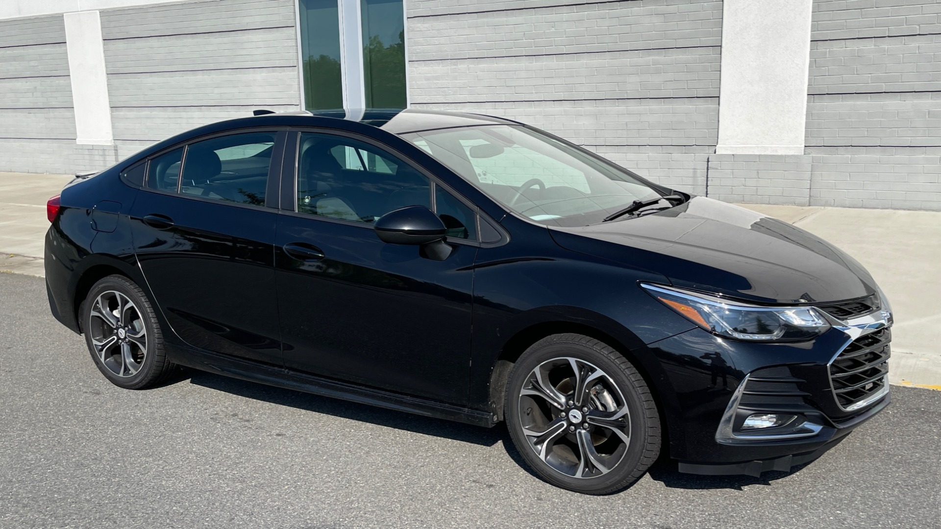 Used 2019 Chevrolet CRUZE LT / 1.4L TURBO / 6-SPD AUTO / AIR CONDITIONING / REARVIEW for sale Sold at Formula Imports in Charlotte NC 28227 6