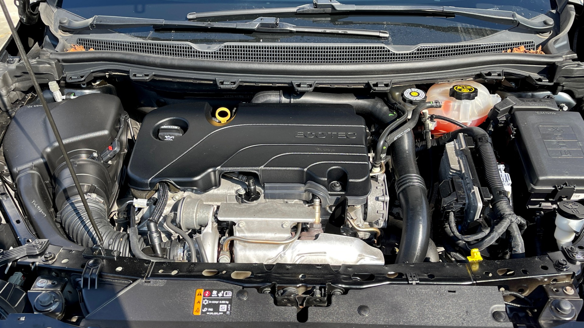 Used 2019 Chevrolet CRUZE LT / 1.4L TURBO / 6-SPD AUTO / AIR CONDITIONING / REARVIEW for sale Sold at Formula Imports in Charlotte NC 28227 8