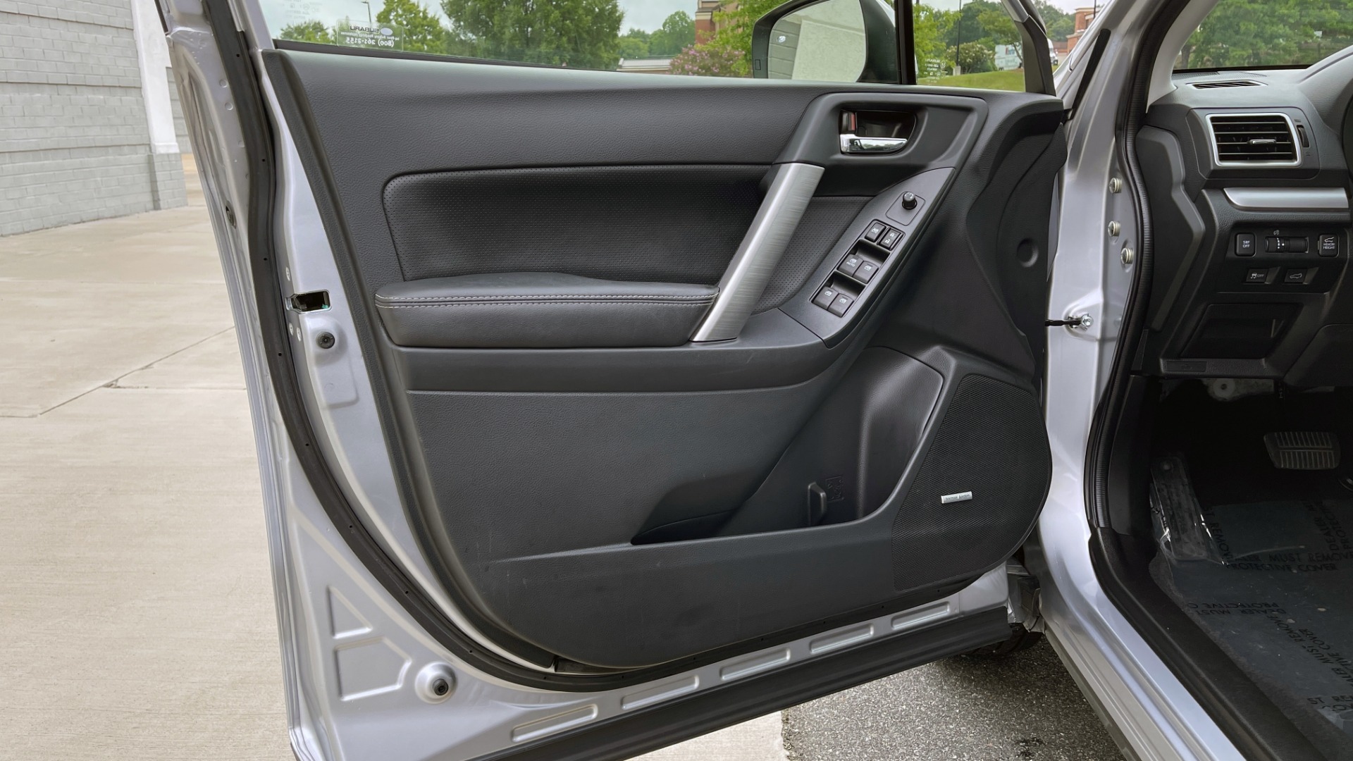 Used 2016 Subaru FORESTER 2.0XT TOURING / NAV / SUNROOF / ADAPT CRS / PRE-COLLISION / REARVIEW for sale Sold at Formula Imports in Charlotte NC 28227 28