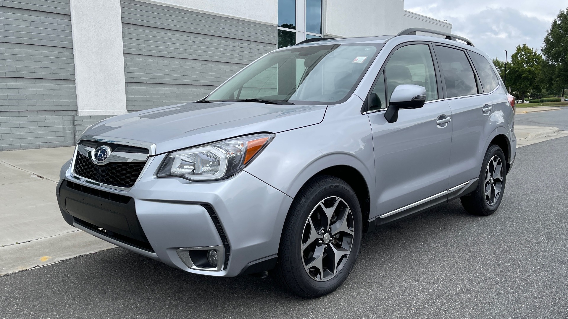 Used 2016 Subaru FORESTER 2.0XT TOURING / NAV / SUNROOF / ADAPT CRS / PRE-COLLISION / REARVIEW for sale Sold at Formula Imports in Charlotte NC 28227 3