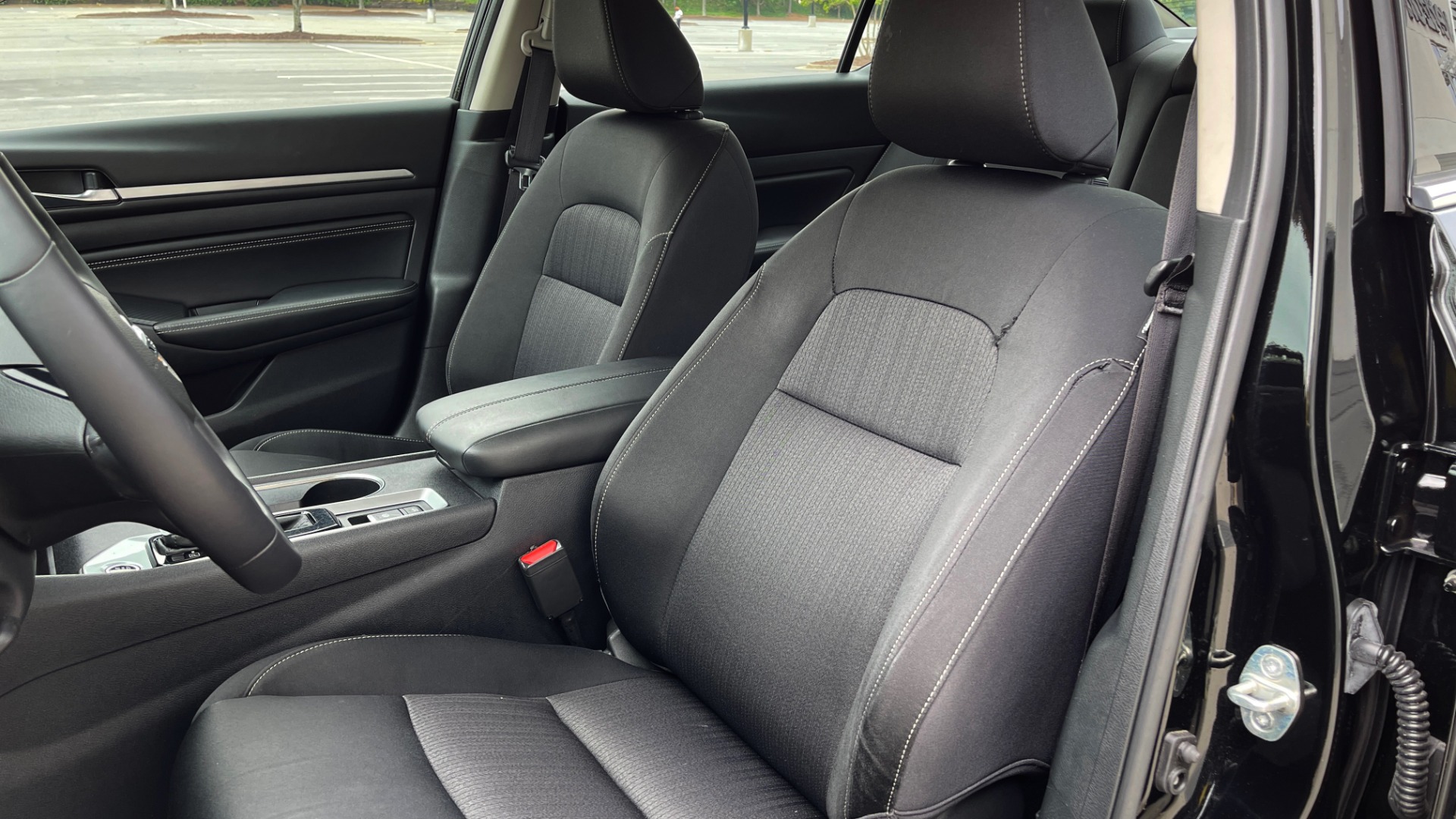 Used 2019 Nissan ALTIMA 2.5 SV SEDAN / CVT TRANS / SUNROOF / REARVIEW / LOW MILES for sale Sold at Formula Imports in Charlotte NC 28227 24