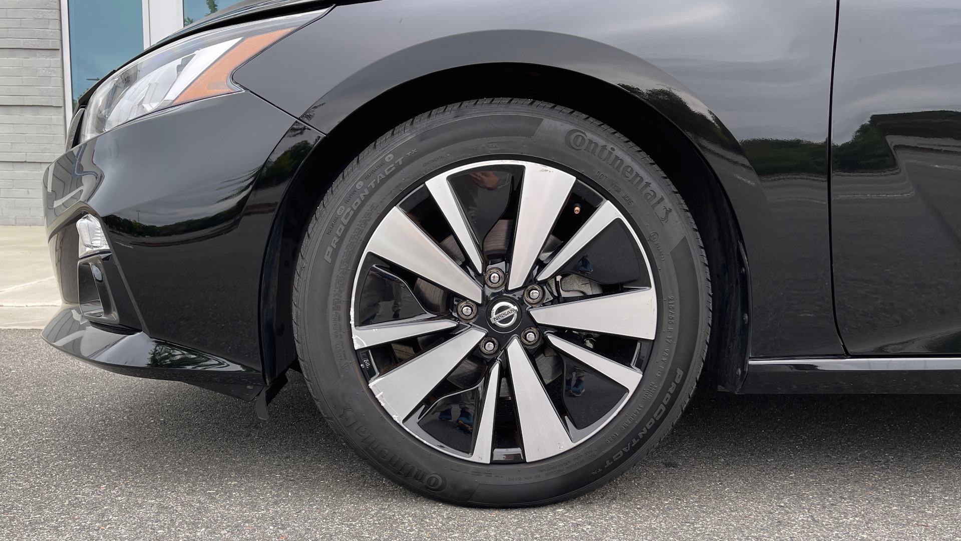 Used 2019 Nissan ALTIMA 2.5 SV SEDAN / CVT TRANS / SUNROOF / REARVIEW / LOW MILES for sale Sold at Formula Imports in Charlotte NC 28227 58