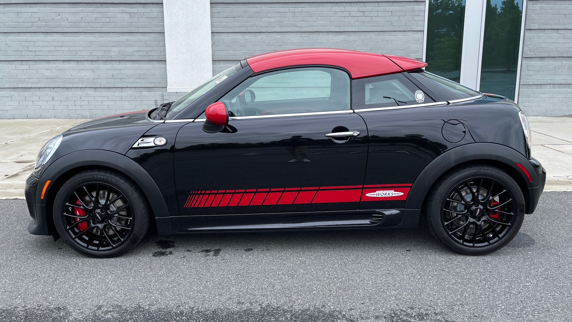 Used 2013 MINI COOPER COUPE JOHN COOPER WORKS / 1.6L TURBO / AUTO / H/K SOUND for sale Sold at Formula Imports in Charlotte NC 28227 2