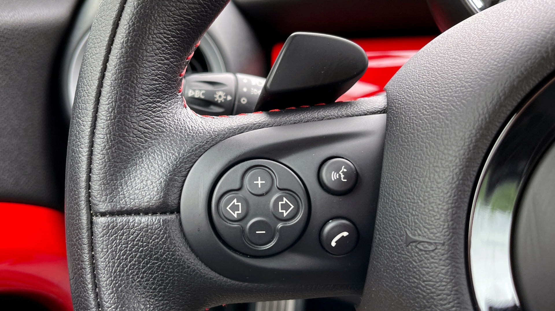Used 2013 MINI COOPER COUPE JOHN COOPER WORKS / 1.6L TURBO / AUTO / H/K SOUND for sale Sold at Formula Imports in Charlotte NC 28227 38