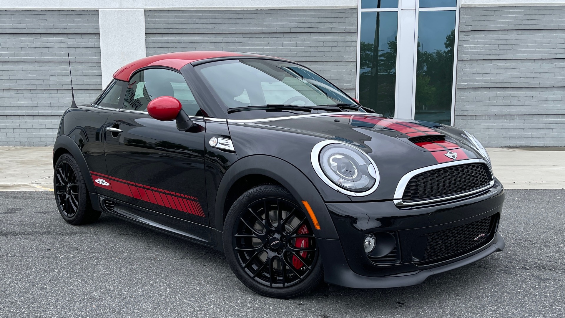 Used 2013 MINI COOPER COUPE JOHN COOPER WORKS / 1.6L TURBO / AUTO / H/K SOUND for sale Sold at Formula Imports in Charlotte NC 28227 4