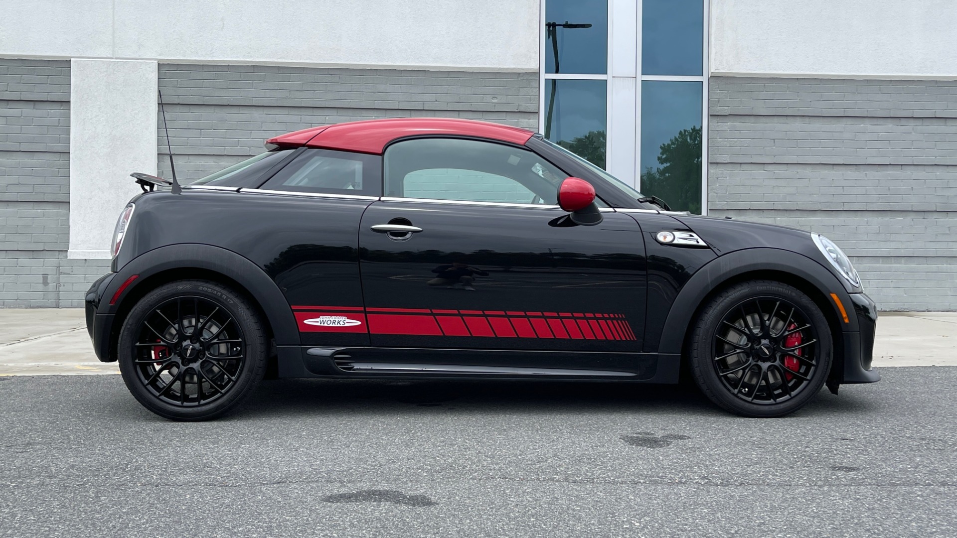 Used 2013 MINI COOPER COUPE JOHN COOPER WORKS / 1.6L TURBO / AUTO / H/K SOUND for sale Sold at Formula Imports in Charlotte NC 28227 6