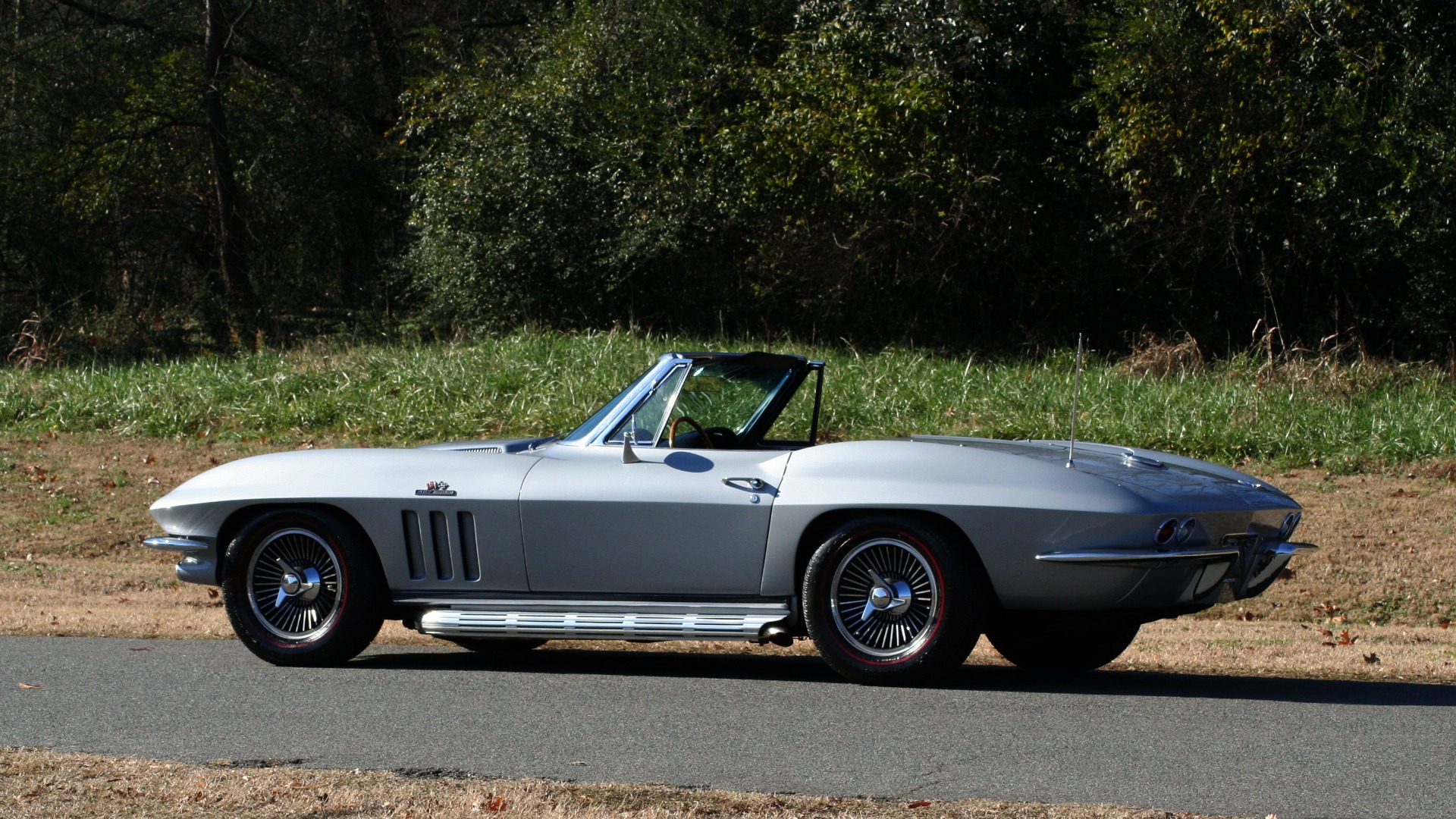Used 1966 Chevrolet CORVETTE STINGRAY CONVERTIBLE 427 / 4-SPD / NUMBER MATCHING for sale Sold at Formula Imports in Charlotte NC 28227 4
