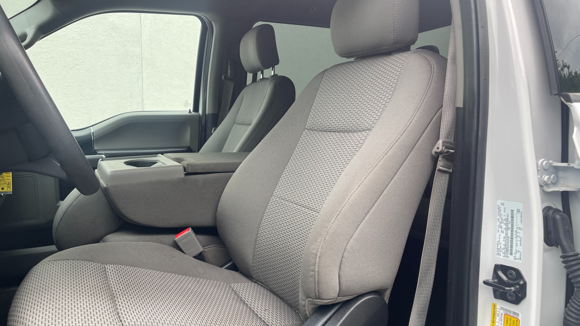 Used 2020 Ford F-150 XLT / 5.0L V8 / CREW CAB 4X4 / 17IN ALUMINUM WHEELS / CLOTH SEATS for sale Sold at Formula Imports in Charlotte NC 28227 12