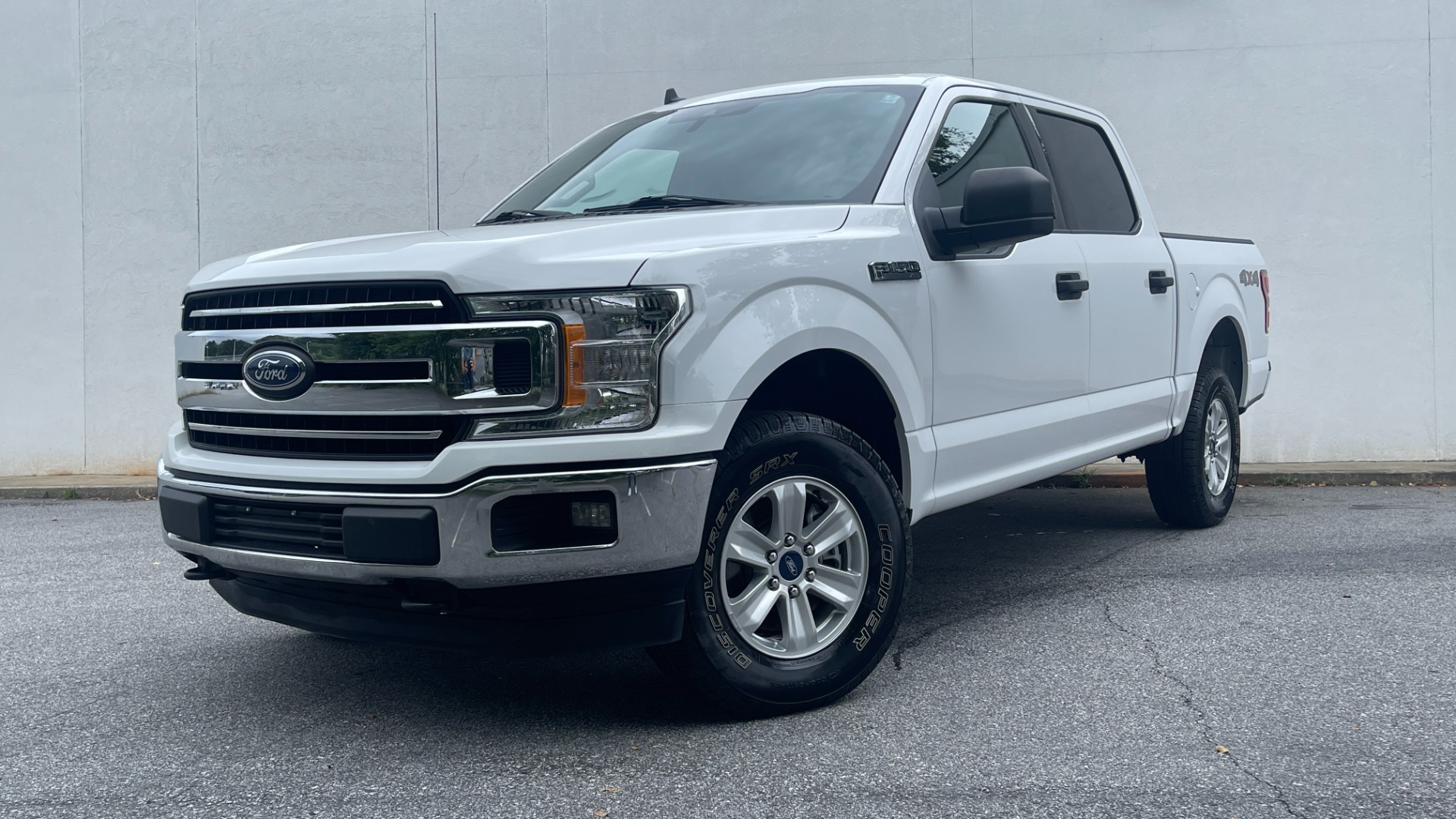 Used 2020 Ford F-150 XLT / 5.0L V8 / CREW CAB 4X4 / 17IN ALUMINUM WHEELS / CLOTH SEATS for sale Sold at Formula Imports in Charlotte NC 28227 2
