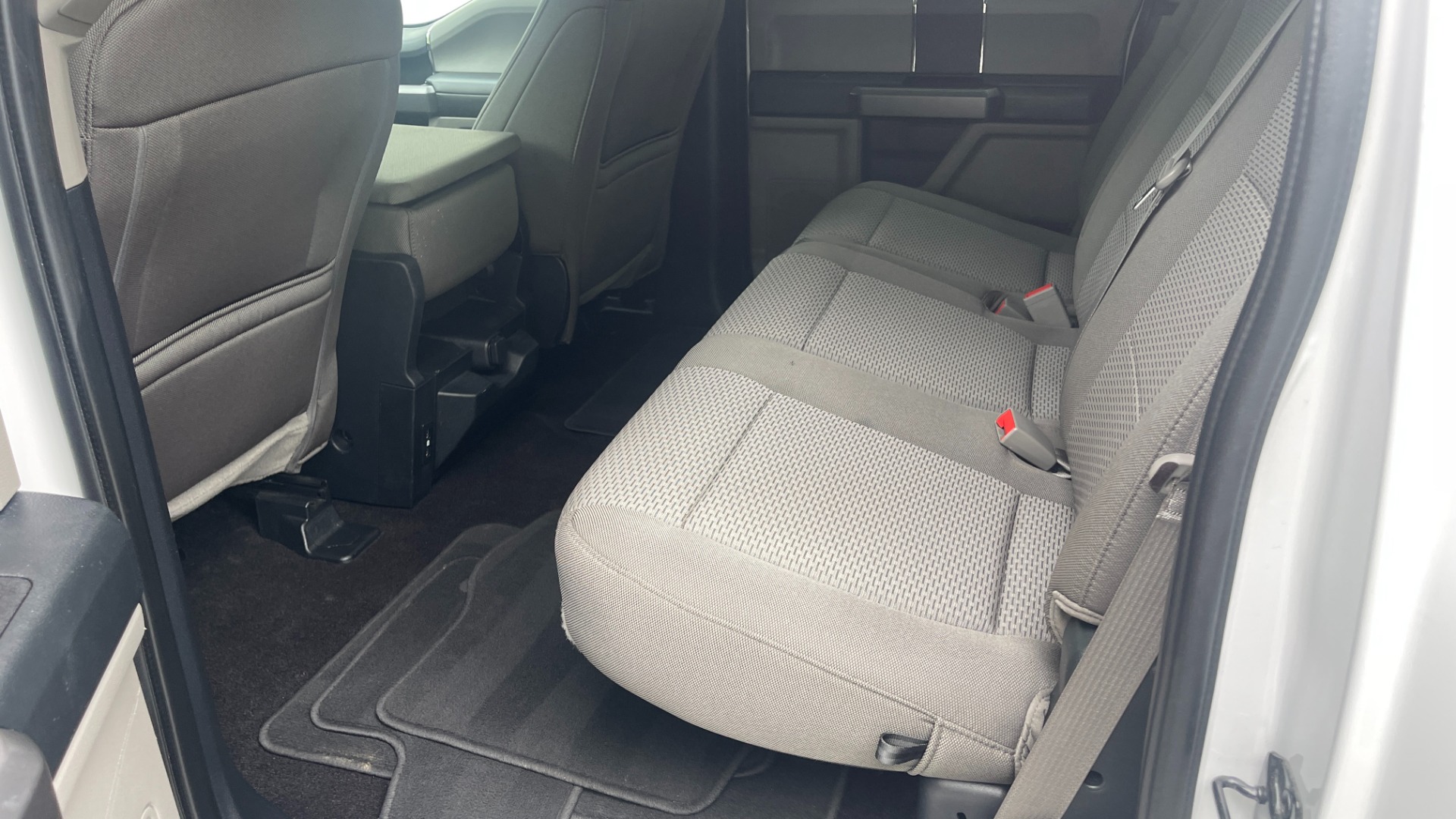 Used 2020 Ford F-150 XLT / 5.0L V8 / CREW CAB 4X4 / 17IN ALUMINUM WHEELS / CLOTH SEATS for sale Sold at Formula Imports in Charlotte NC 28227 21