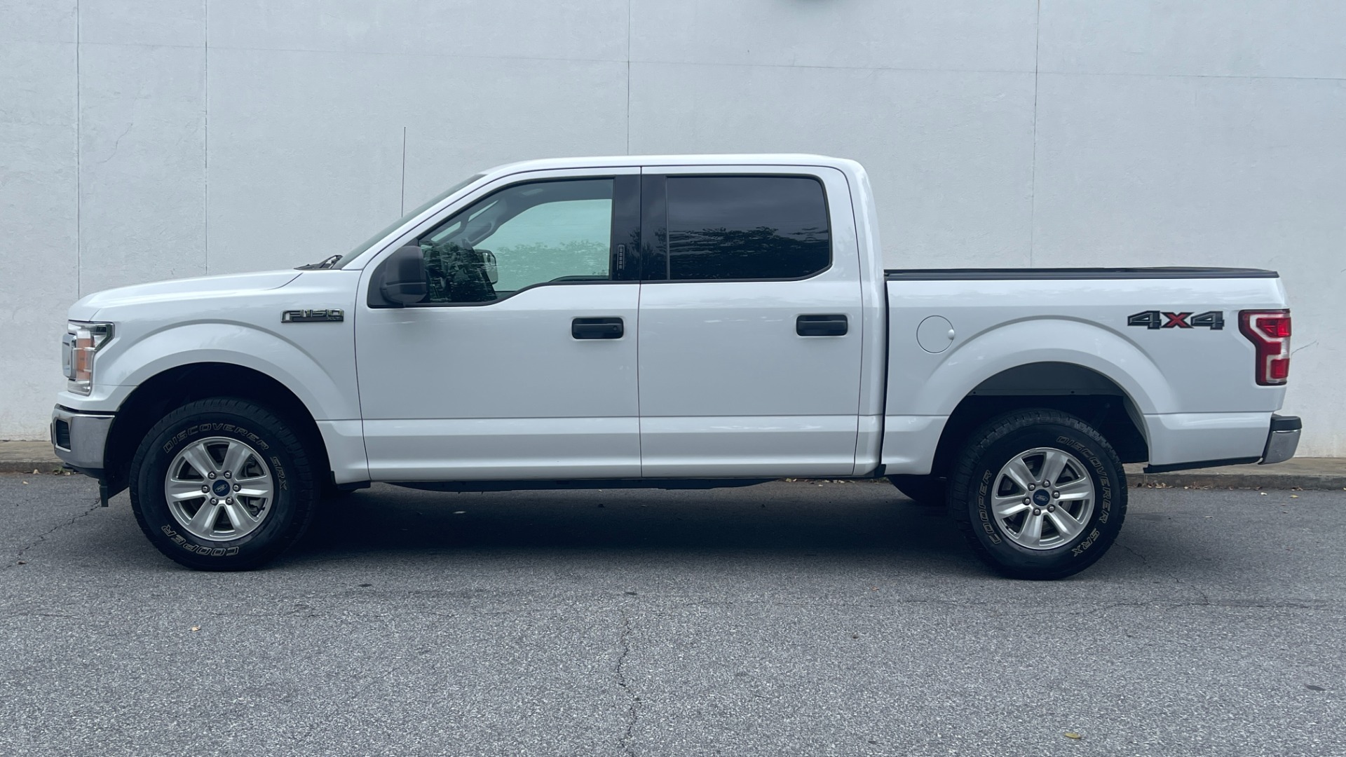 Used 2020 Ford F-150 XLT / 5.0L V8 / CREW CAB 4X4 / 17IN ALUMINUM WHEELS / CLOTH SEATS for sale Sold at Formula Imports in Charlotte NC 28227 3