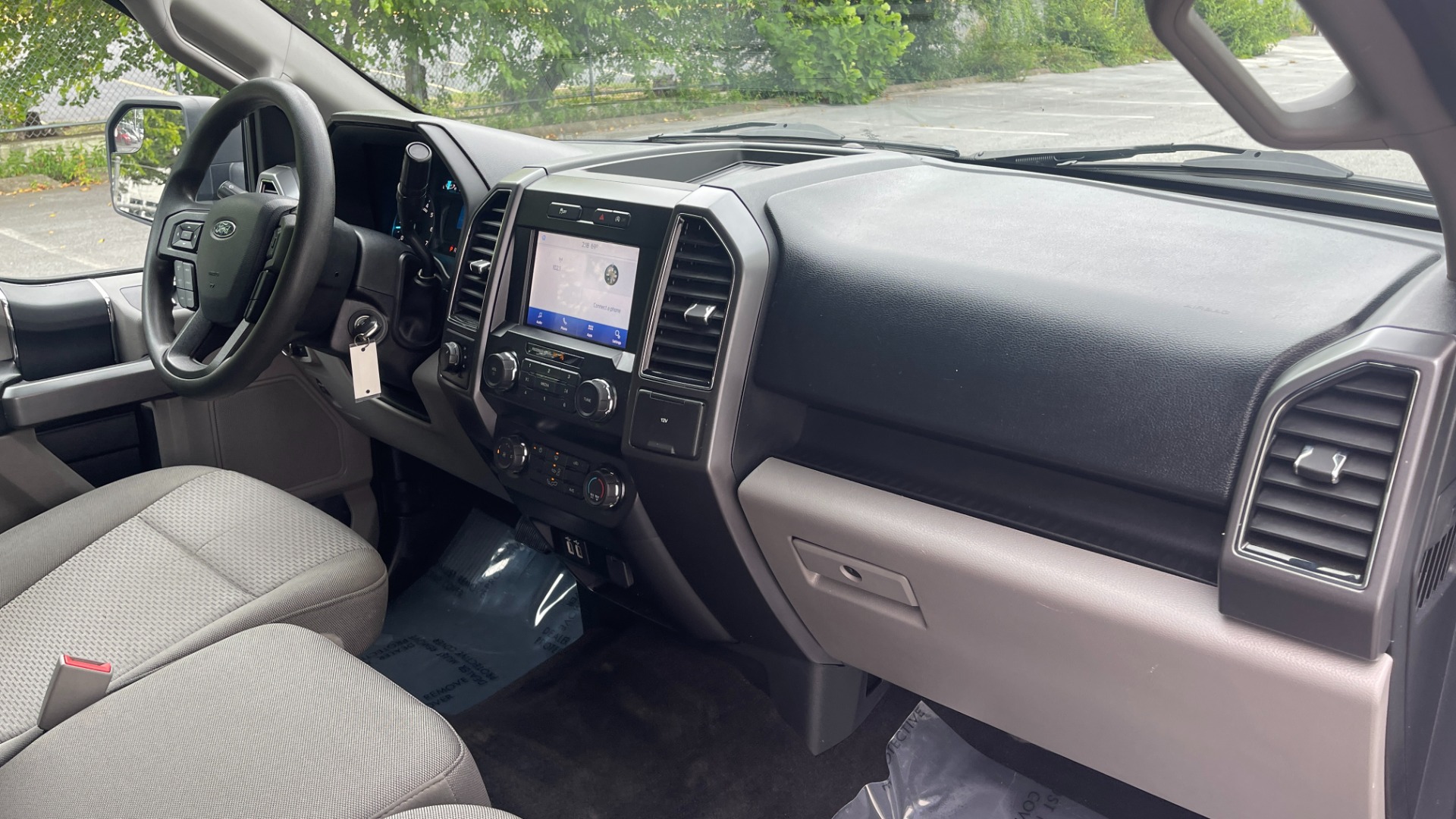 Used 2020 Ford F-150 XLT / 5.0L V8 / CREW CAB 4X4 / 17IN ALUMINUM WHEELS / CLOTH SEATS for sale Sold at Formula Imports in Charlotte NC 28227 31