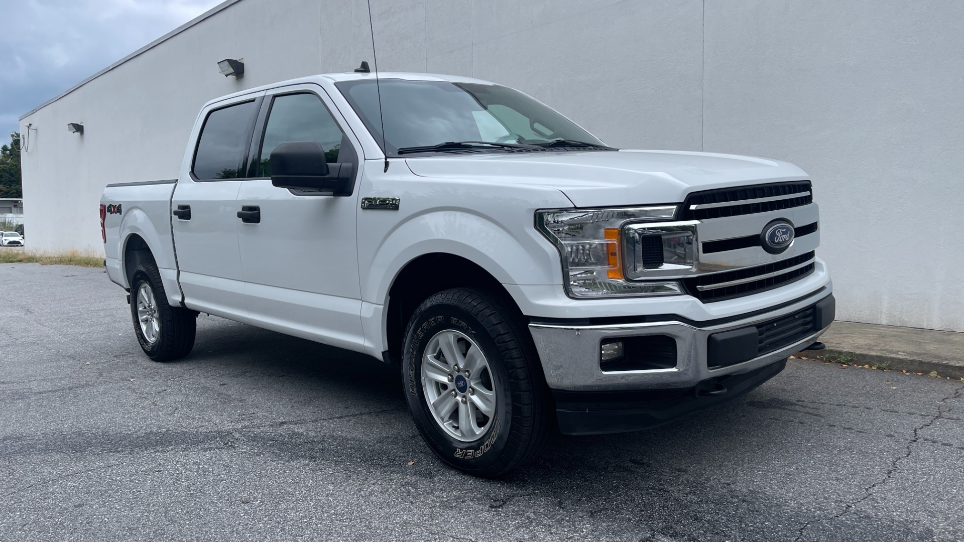 Used 2020 Ford F-150 XLT / 5.0L V8 / CREW CAB 4X4 / 17IN ALUMINUM WHEELS / CLOTH SEATS for sale Sold at Formula Imports in Charlotte NC 28227 5