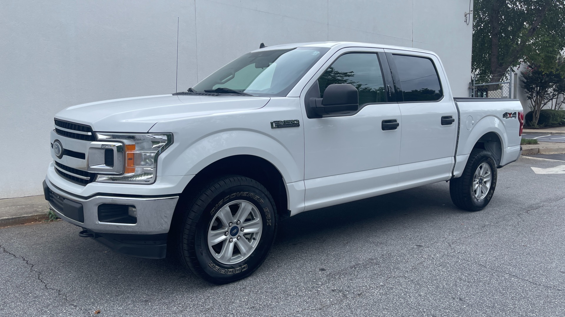 Used 2020 Ford F-150 XLT / 5.0L V8 / CREW CAB 4X4 / 17IN ALUMINUM WHEELS / CLOTH SEATS for sale Sold at Formula Imports in Charlotte NC 28227 1