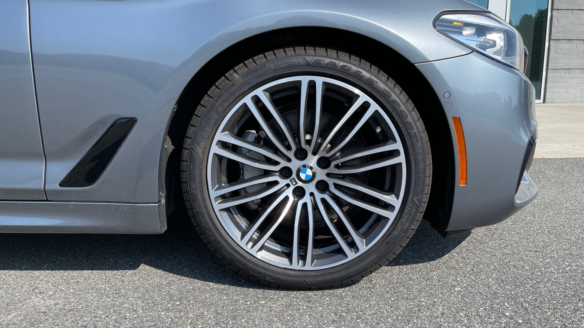 Used 2018 BMW 5 SERIES 540I XDRIVE M-SPORT / DRVR ASST / PDC / APPLE / HUD / H/K SND for sale Sold at Formula Imports in Charlotte NC 28227 72