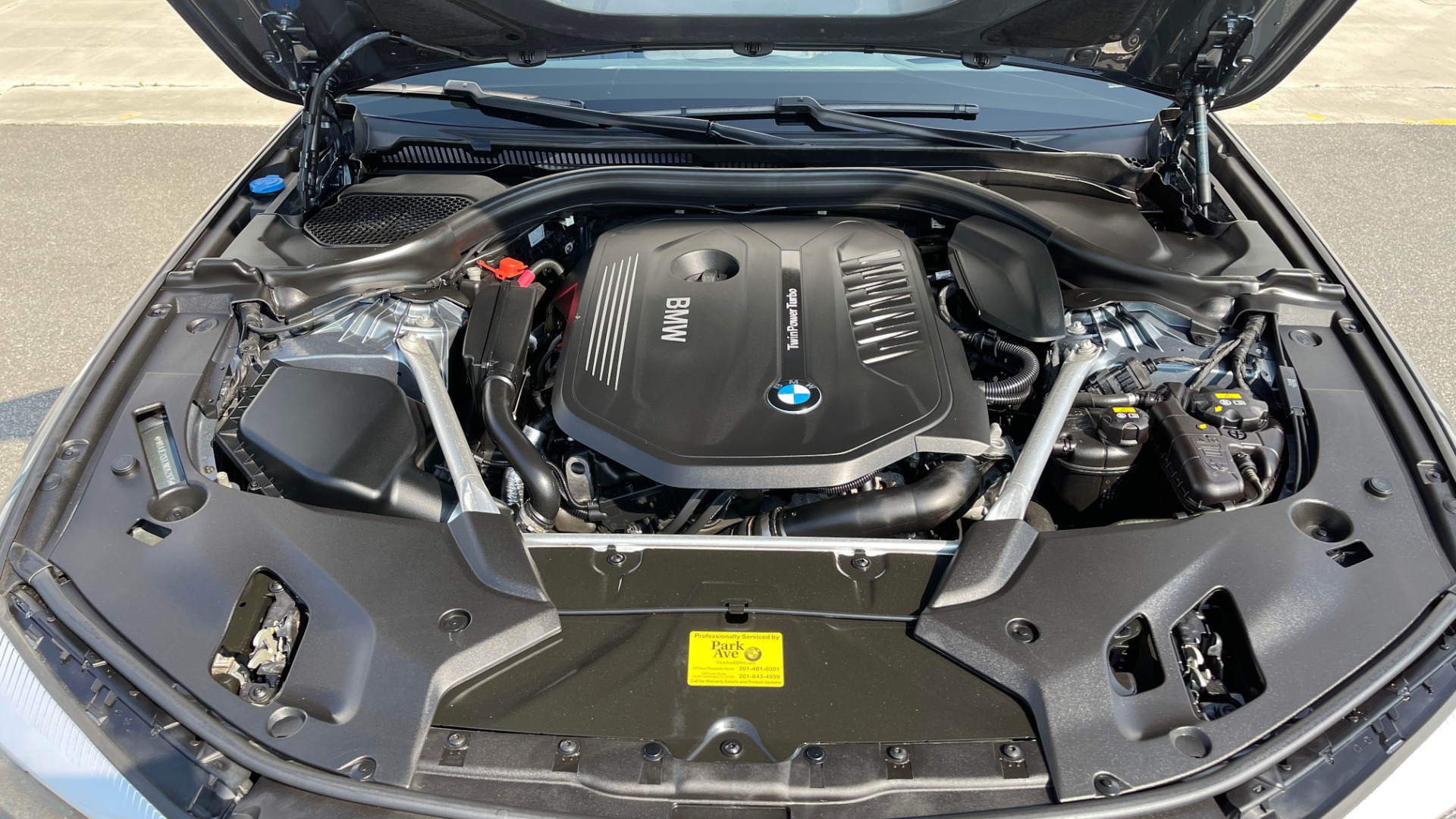 Used 2018 BMW 5 SERIES 540I XDRIVE M-SPORT / DRVR ASST / PDC / APPLE / HUD / H/K SND for sale Sold at Formula Imports in Charlotte NC 28227 8