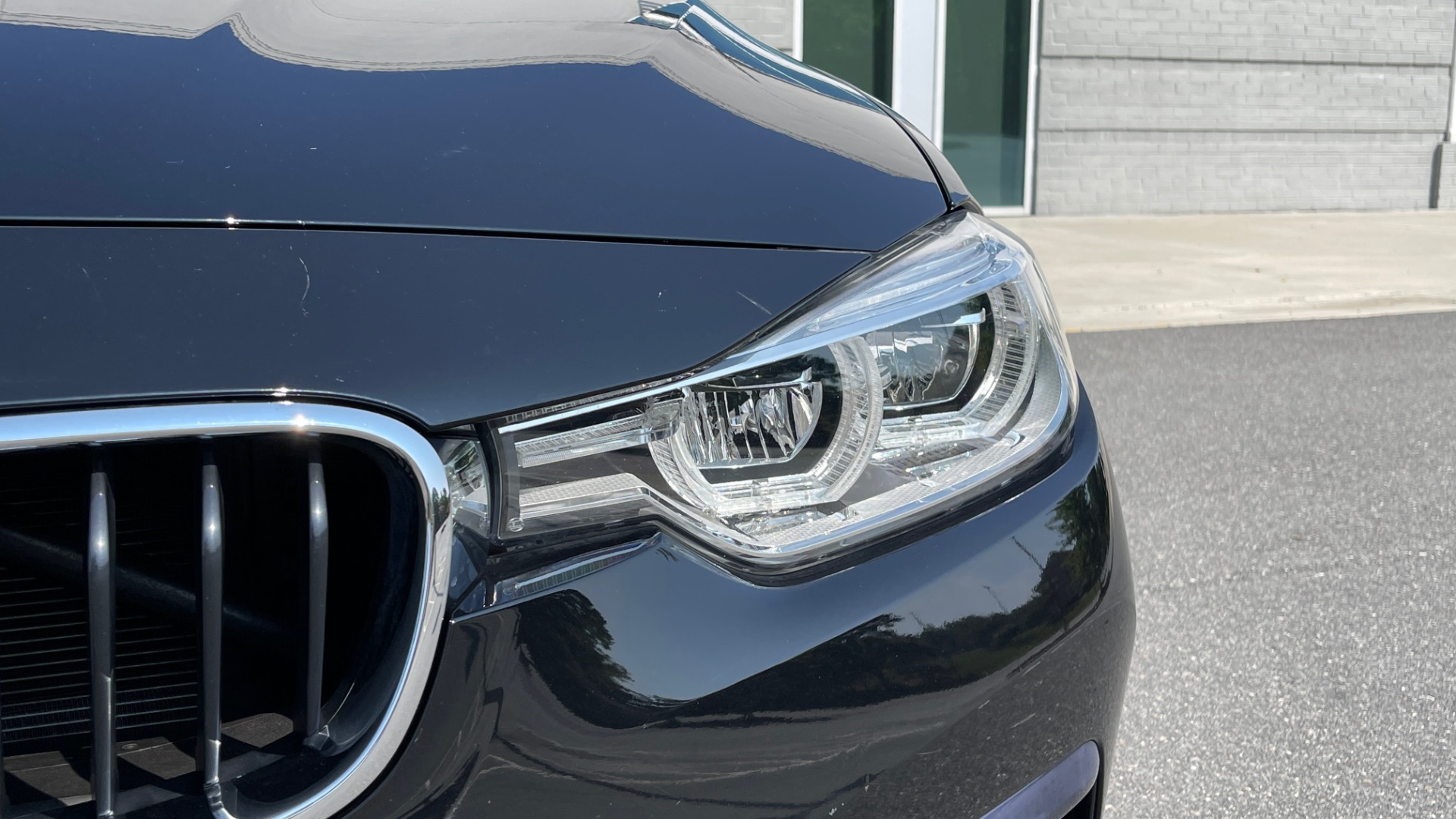 Used 2018 BMW 3 SERIES 330I XDRIVE / CONV PKG / SUNROOF / HTD STS / ABSD / REARVIEW for sale Sold at Formula Imports in Charlotte NC 28227 13