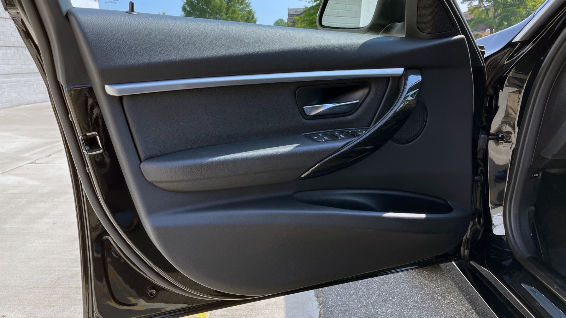 Used 2018 BMW 3 SERIES 330I XDRIVE / CONV PKG / SUNROOF / HTD STS / ABSD / REARVIEW for sale Sold at Formula Imports in Charlotte NC 28227 27