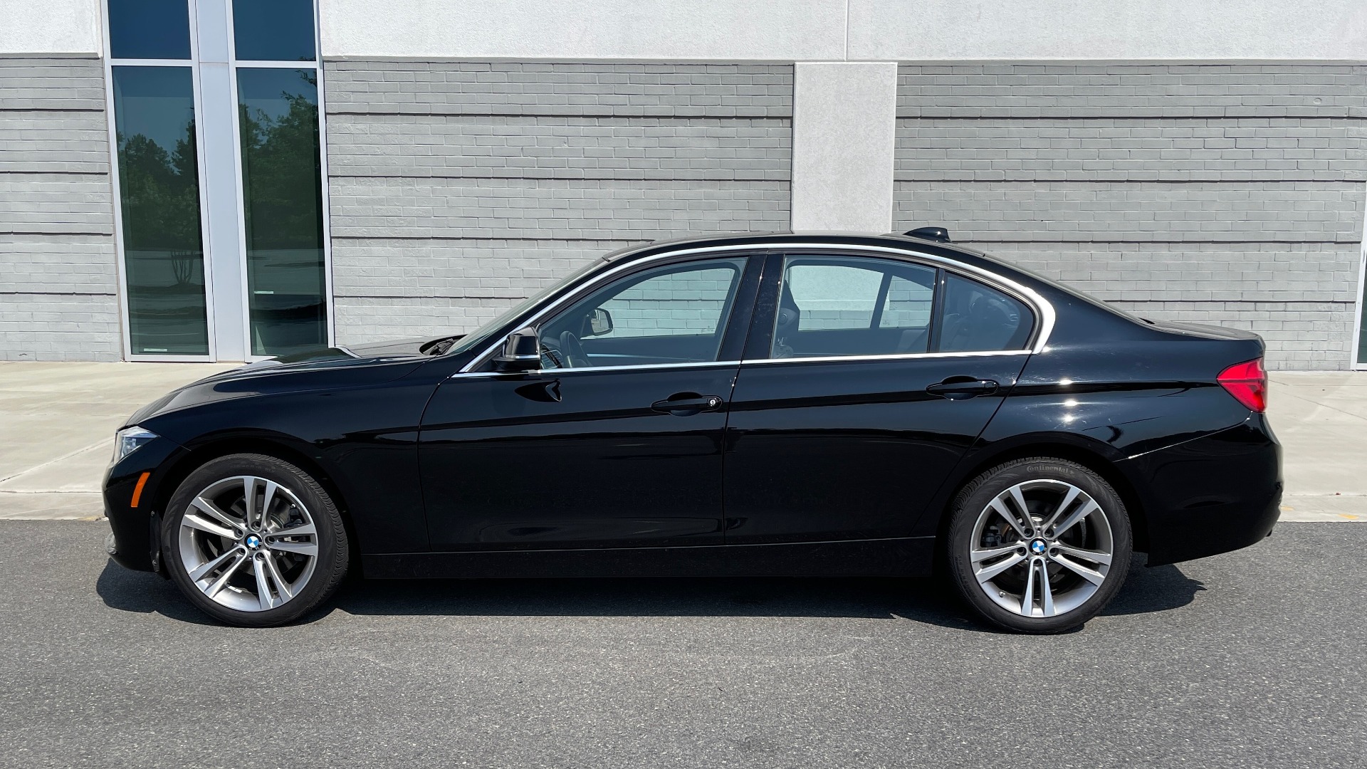 Used 2018 BMW 3 SERIES 330I XDRIVE / CONV PKG / SUNROOF / HTD STS / ABSD / REARVIEW for sale Sold at Formula Imports in Charlotte NC 28227 4